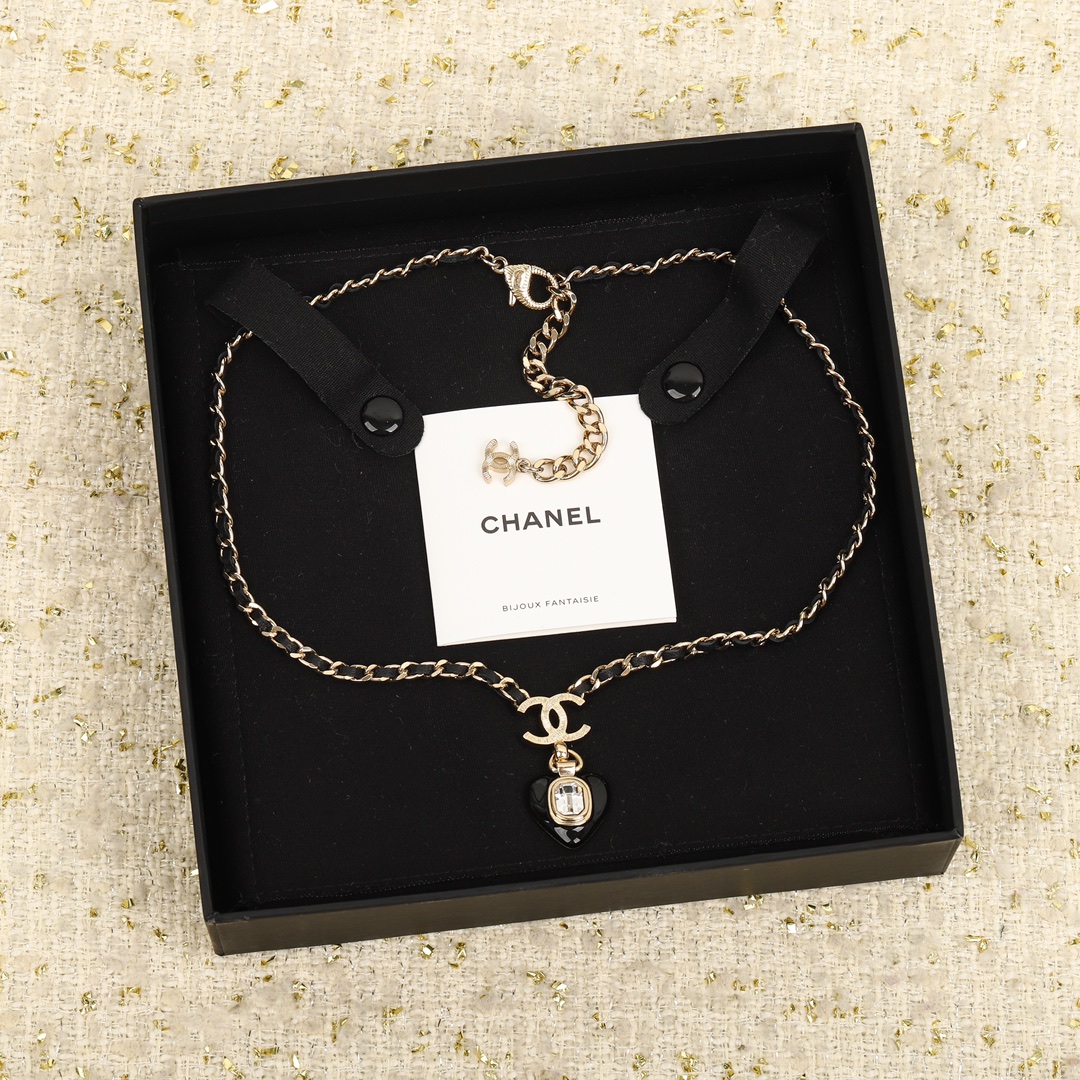 Chanel Jewelry Necklaces & Pendants Chains