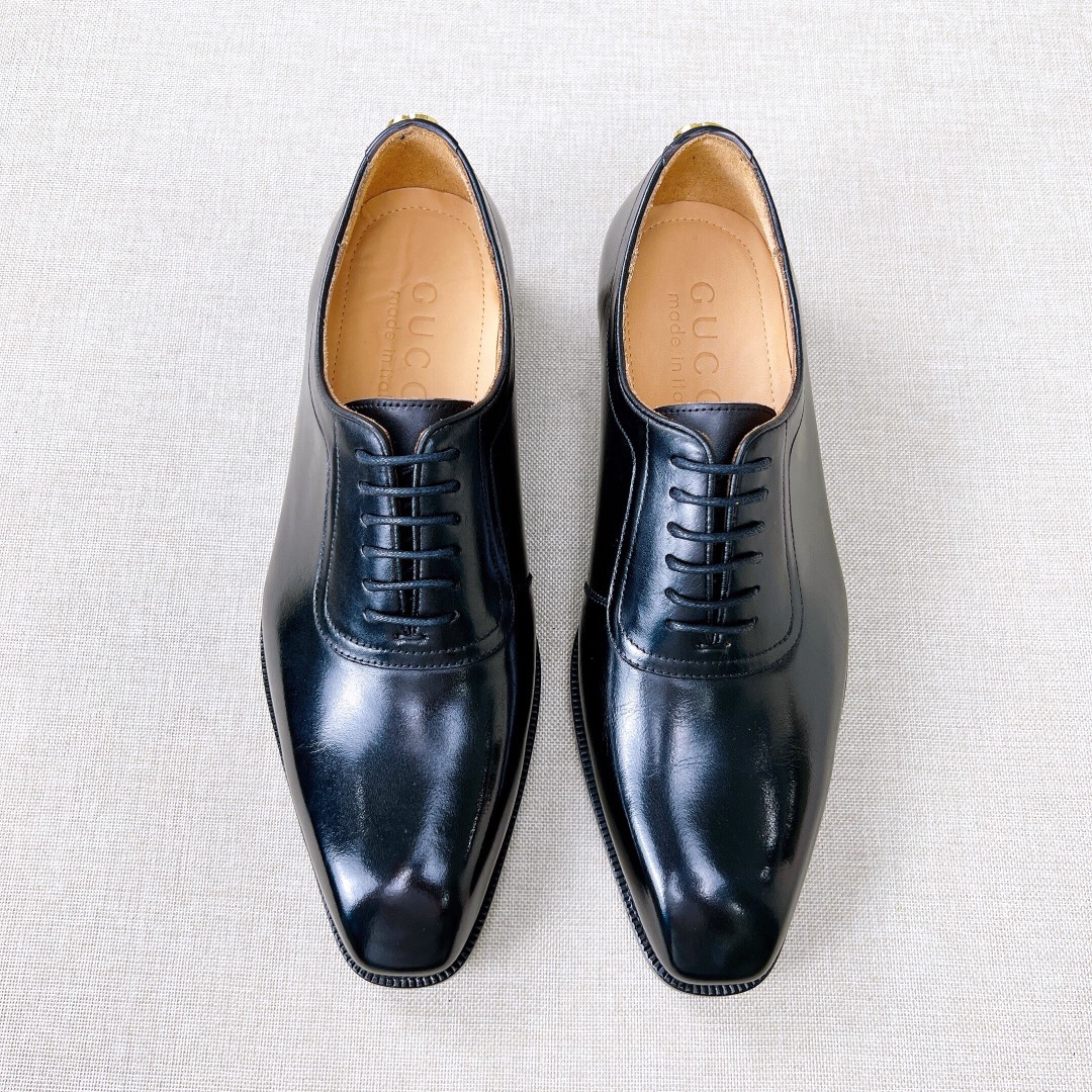 NO:679560,[G*] Original order - Purchasing agent level - G men's black Web GG pattern formal leather shoes - Upper material, imported polished cowhide with classic double G original fasteners - Inner foot pads are all made of imported cowhide - Original customized leather outsole, -Size 39-44 (38,45. Customized, non-refundable and non-exchangeable) -,,cowhide,Leather soles19860909【G*】原单 -代购级别 -G男士黑色Web GG图案 正装皮鞋 -鞋面材质,进口擦色牛皮搭配经典双G原单扣件 -内里垫脚 均用进口牛皮 -原版定制真皮大底, -Size 39-44（38,45.订制不退不换） -,,cowhide,Leather soles,Men's shoes