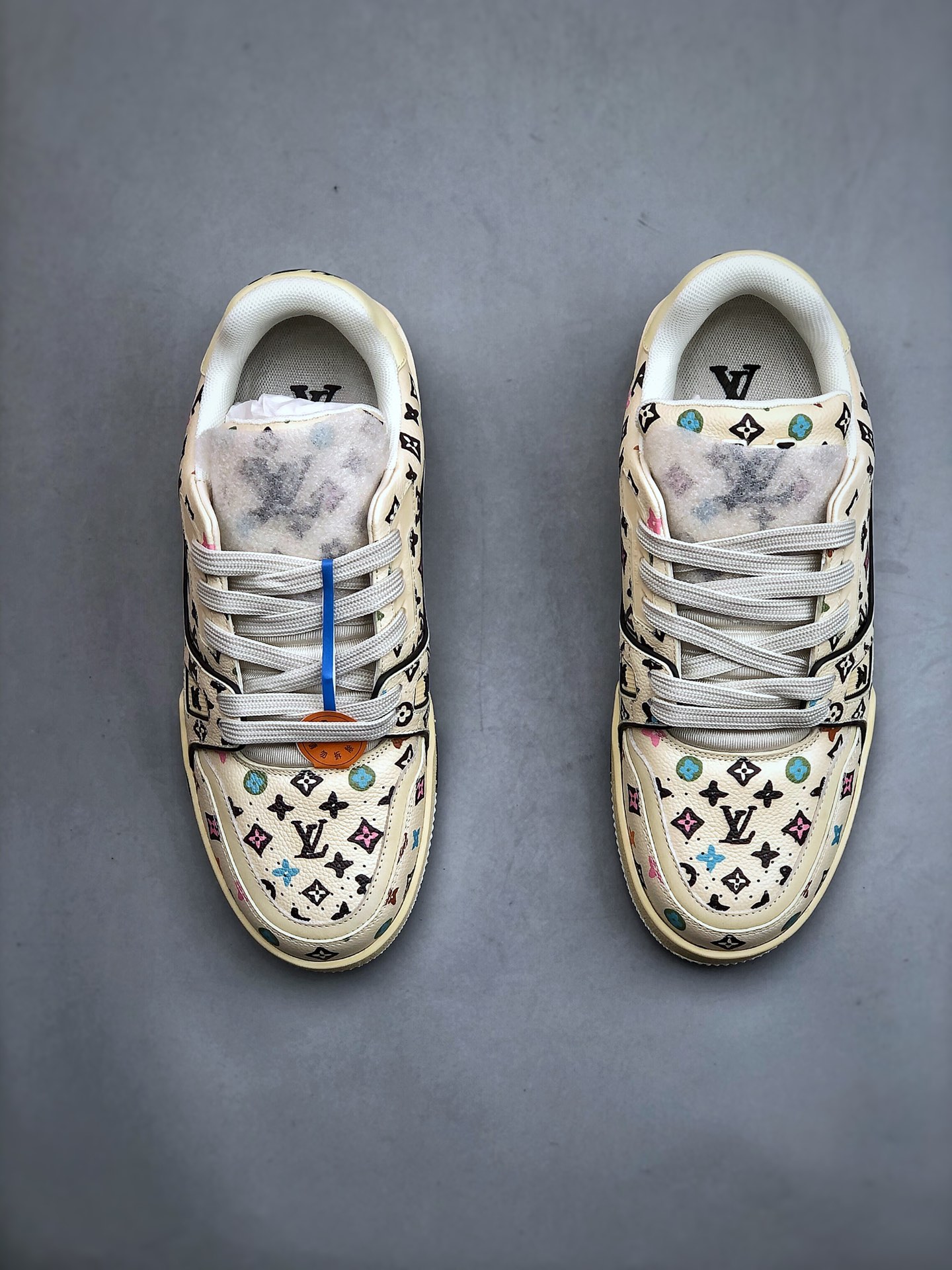 700  LOUIS VUITTON Trainer LV 路易威登 独家全新升级最新包装