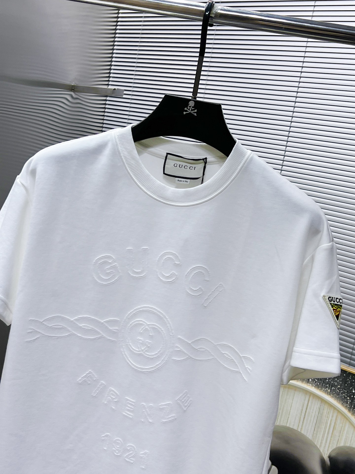    古奇  GUCCI  新款 圆领 短袖 T恤 体恤 半袖 ，高端版本！专柜定制面料 透气舒适度高，