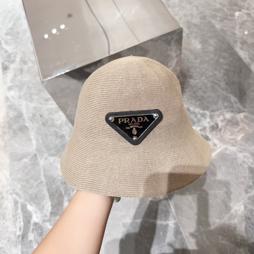 NO:201325,Prada's new fisherman's hat is very suitable for the current hat. Must-have ya~ Retro fashion hat Fisherman's hat Baseball hat Knitted hat, hat, prada, espadrilles, hats19860909Prada 新款渔夫帽 非常适合现在的一款帽子 穿搭必备ya～ 复古时尚帽子渔夫帽棒球帽针织帽,帽子,prada,espadrilles,hats,hat
