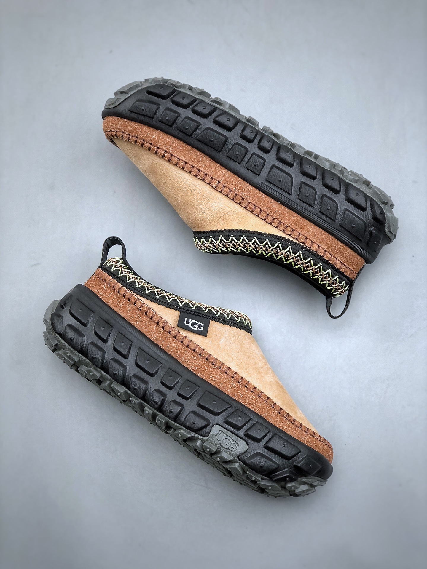330 UGG【明星同款】春夏新款 轮胎底拖鞋 W Venture Daze Slide 答应我
