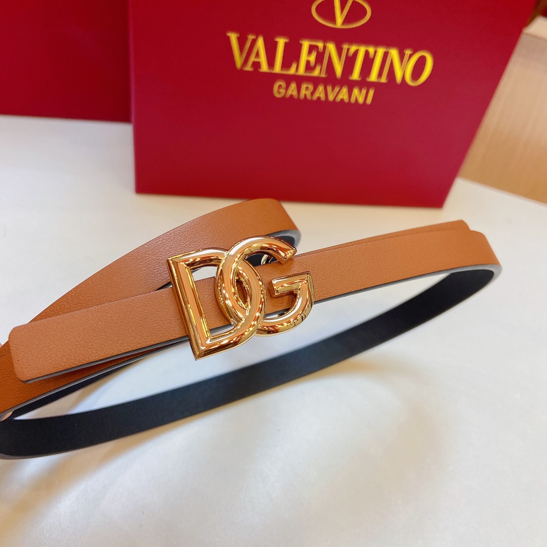 D&G Douga’s Belt: Banner’s Double-Sided Calf Belt with DG Cross-Letter Print - 图片 5