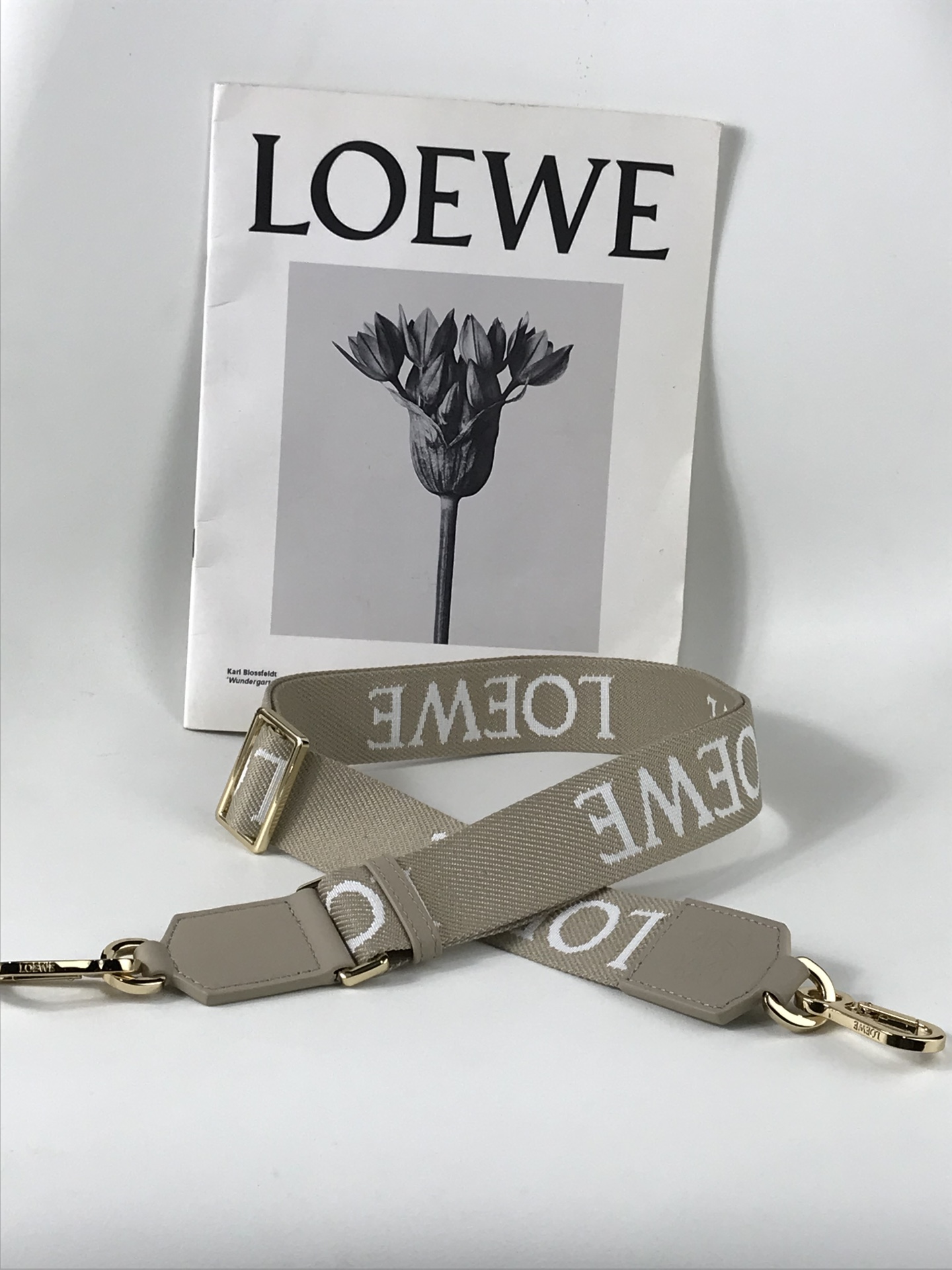 NO:186574,Original high-quality Anagram Bensha color shoulder strap Jacquard double-sided embroidered shoulder strap No.1667 A Spot new product Shoulder strap length - 40mm (adjustment, super-grade Luoyiwei, loewe19860909原厂特级 高质量  Anagram本沙色肩带 提花双面刺绣肩带 No.1667 A 现货 新品 肩带长度-40mm（调节,特级罗意威,loewe,Bag