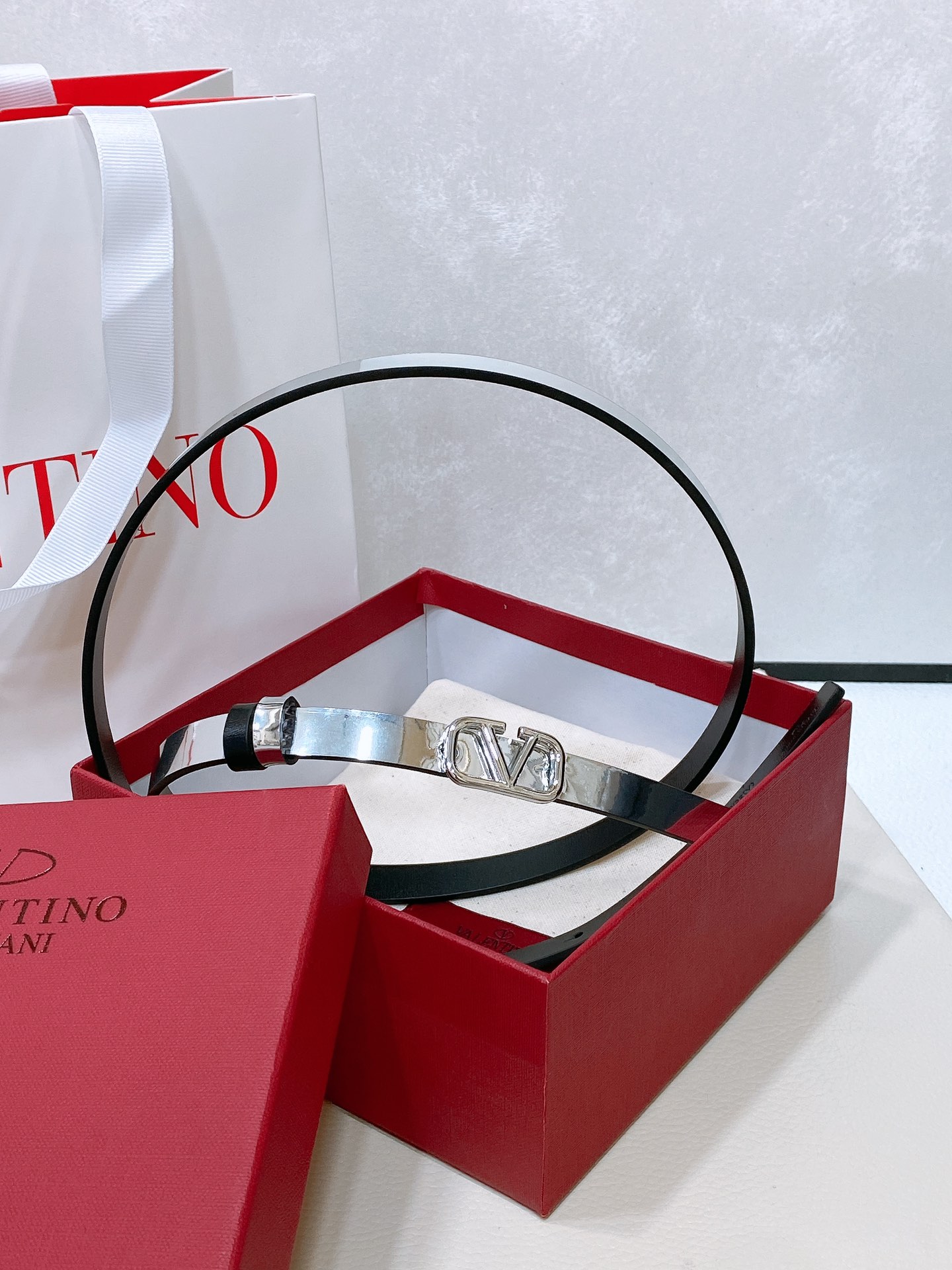 [Valentino Belts] Valentino VALENTINOVLOGOSIGNATURE can be worn on both s