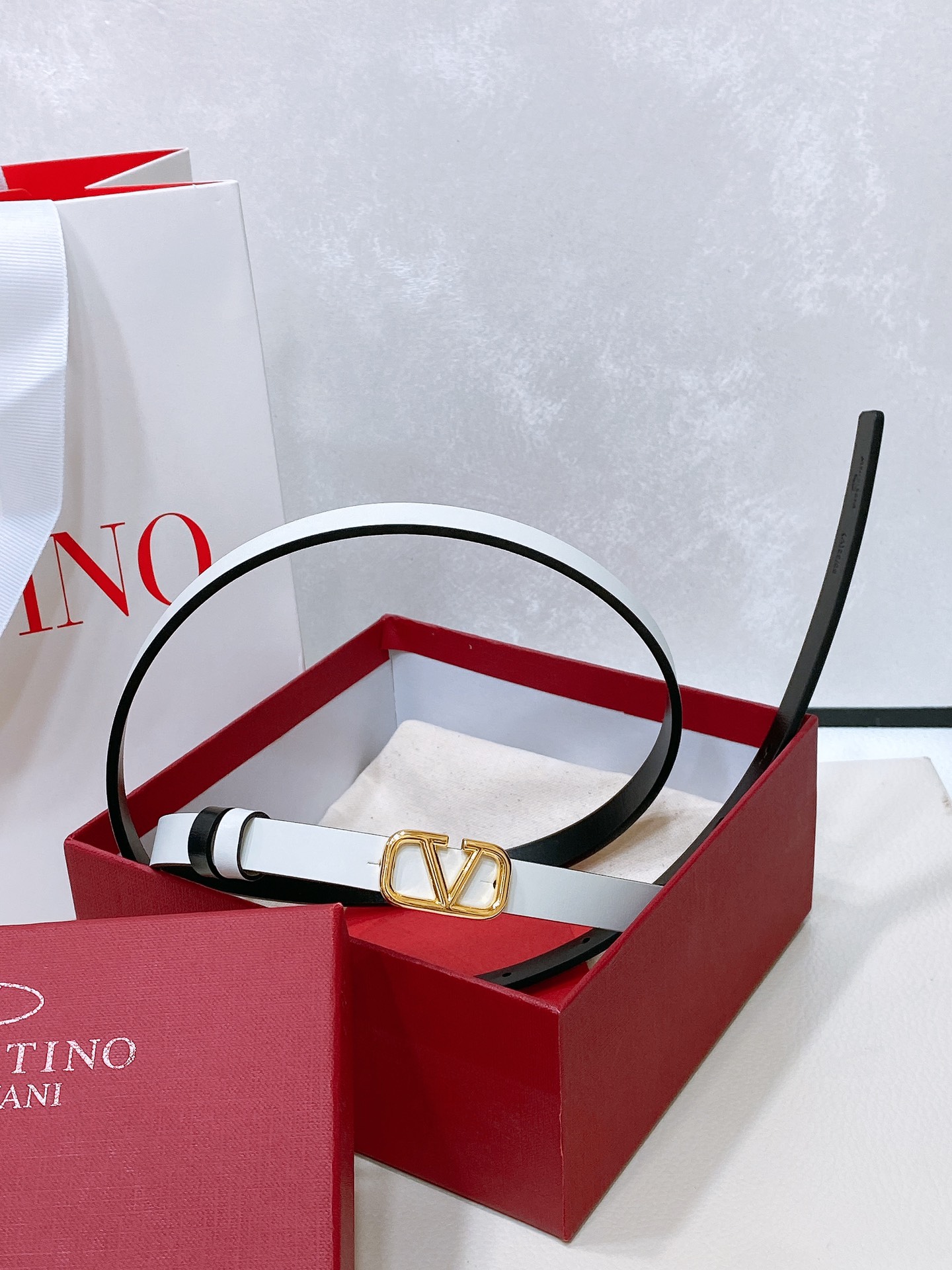 [Valentino Belts]VLOGOSIGNATURE buckle brass metalOuter metallic calfskin