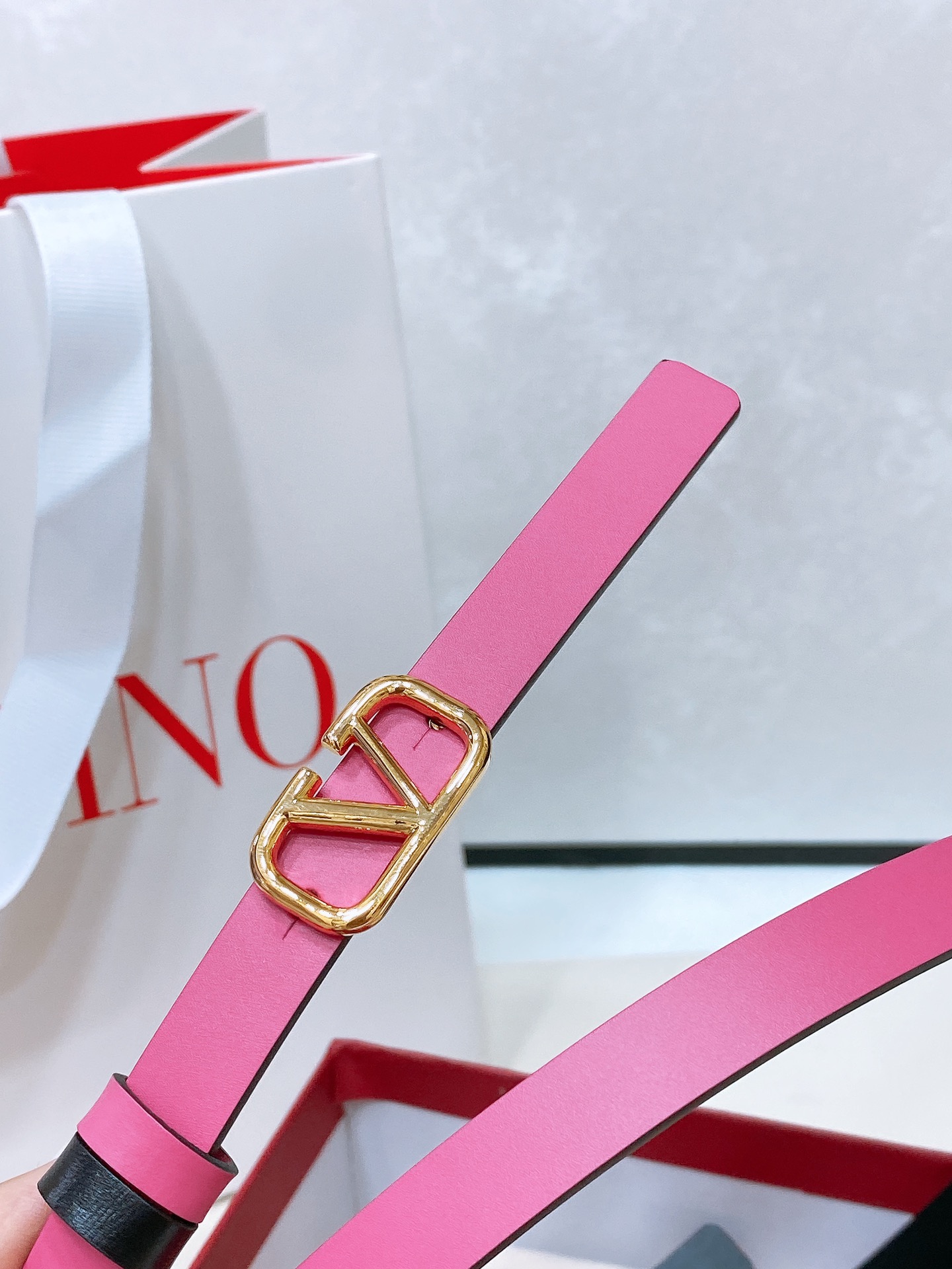 “Metal-Skinned VLOGO Signature Valet Belt Tips: 1cm Width” - 图片 4