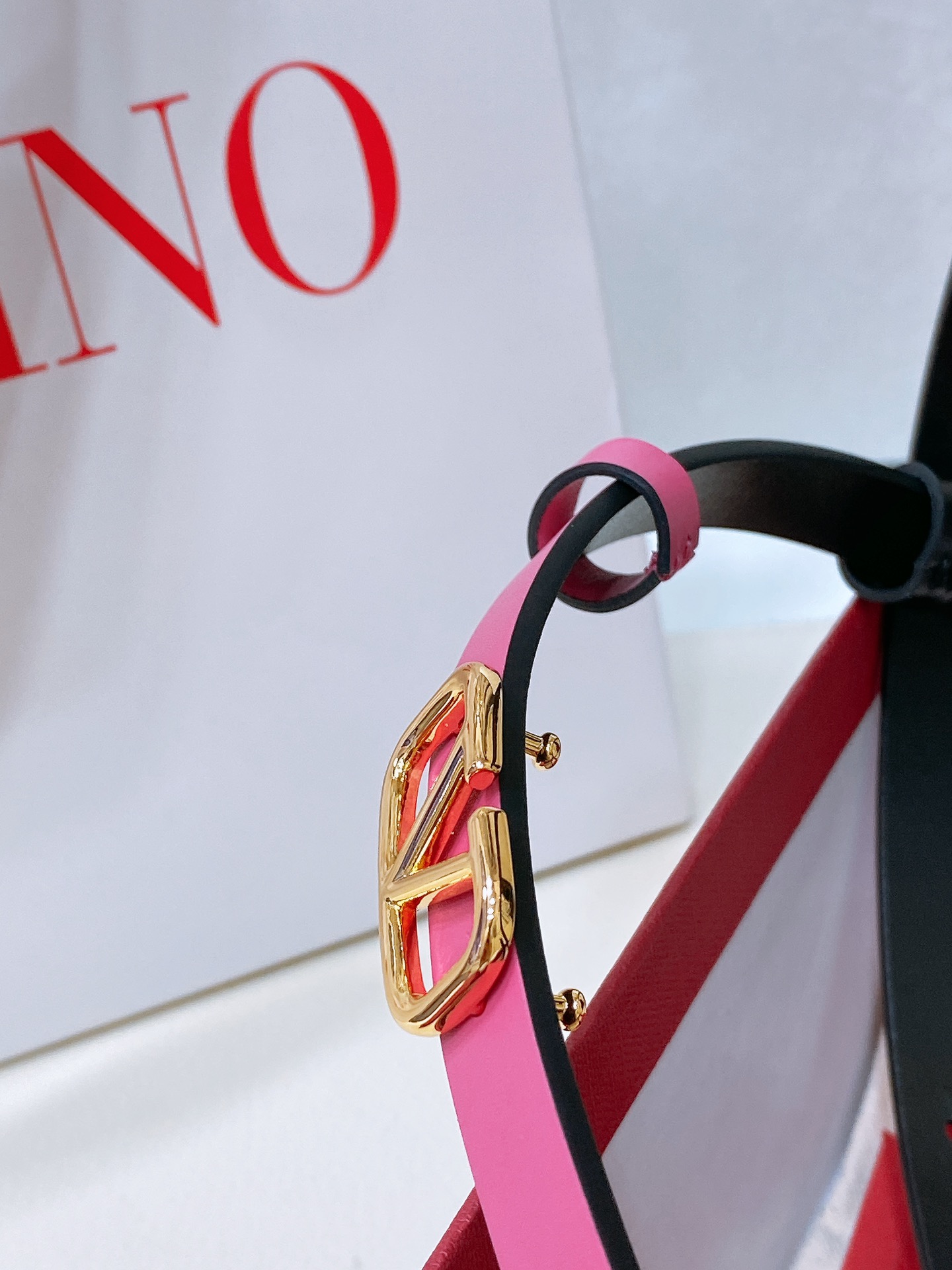 “Metal-Skinned VLOGO Signature Valet Belt Tips: 1cm Width” - 图片 3