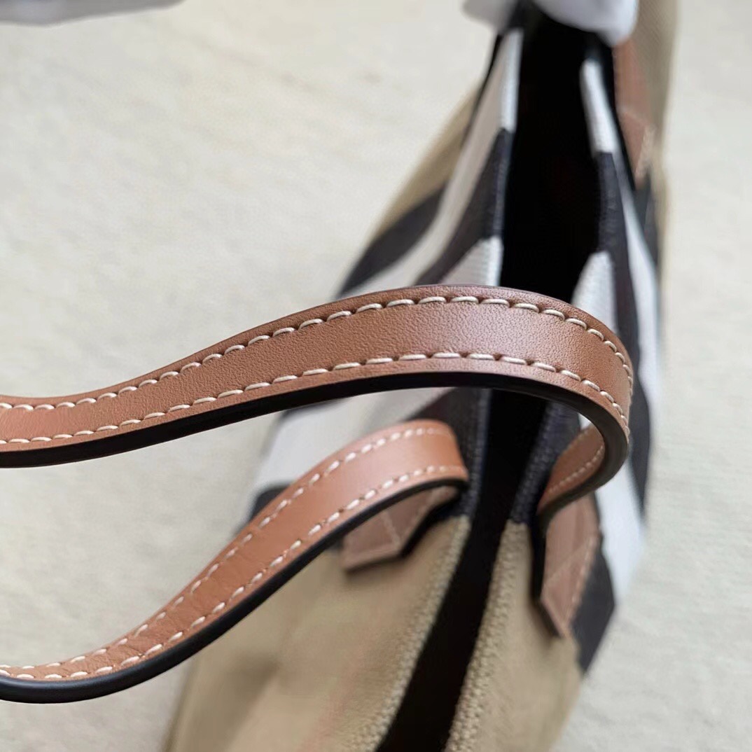 Burberry Advanced details