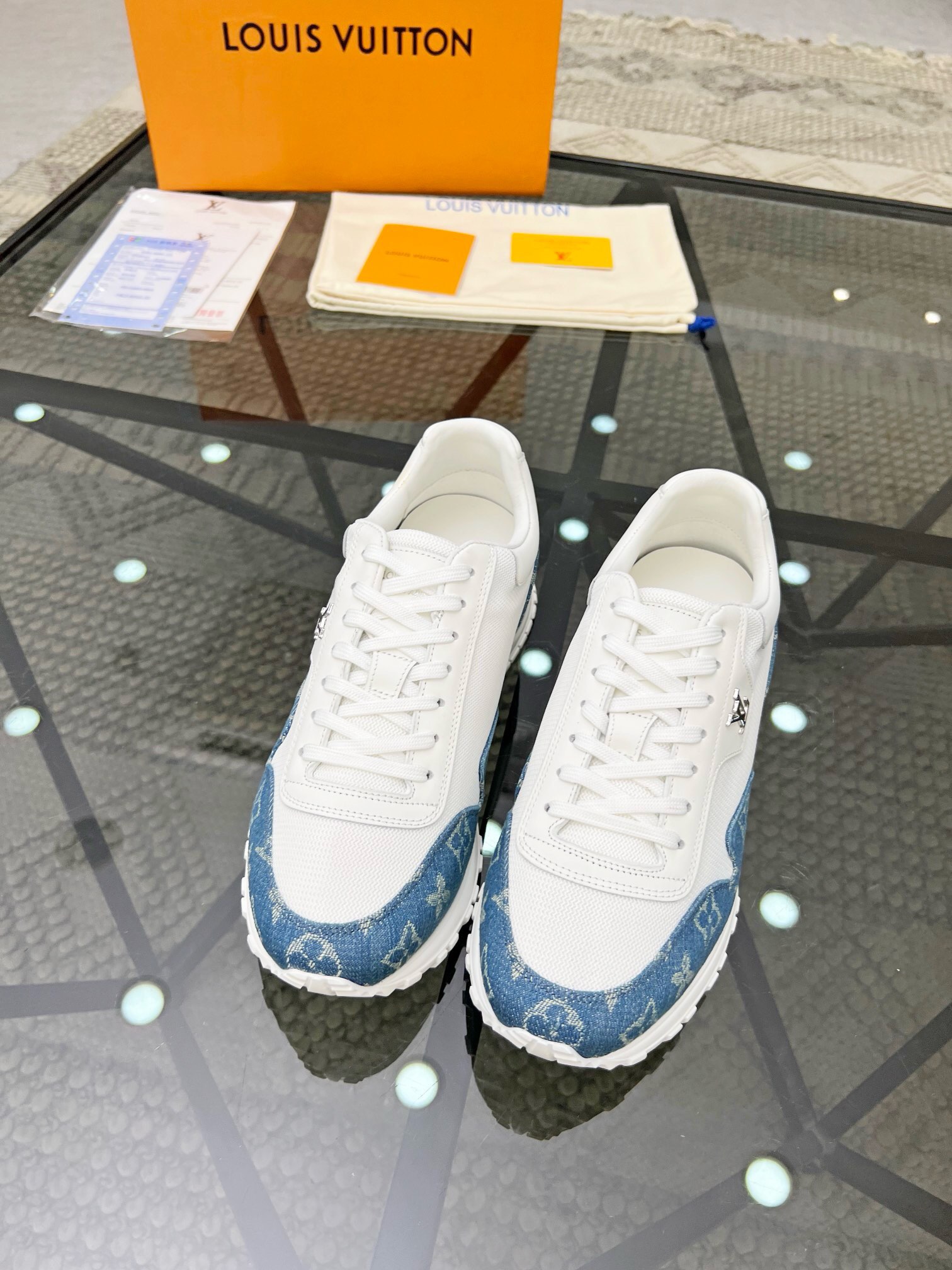 NO:217158,Brand LOUIS VUITTON original color matching code number 39-44 customized 38.45 price Material new Louis Vuitton casual shoes!  Original single-quality Labon craft upper adopts soft cowhide spliced ​​mesh mesh inner lining cowhide leather footbed style simple and atmospheric original outsole, Louis Vuitton, louis vuitton, louis vuitton, cowhide19860909品牌LOUIS VUITTON 颜色原版配色 码数39-44定做38.45 价格 材质路易威登新款 休闲鞋！原单品质拉邦工艺鞋面采用柔软牛皮拼接网布网布内里 牛皮垫脚版型时尚 简单大气原版大底,路易威登,louis vuitton,louis vuitton,cowhide,Men's shoes