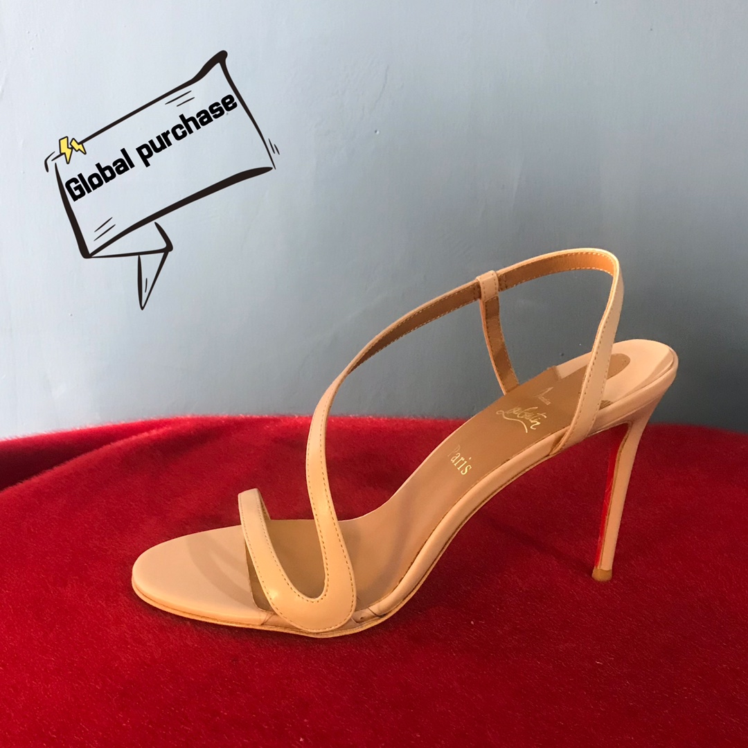 NO:100135,High-end custom spring and summer sandals classic series!  H10Cm, size 34-42., genuine leather large sole, custom-made non-return or exchange, 9050-047 apricot cowhide, light brown sheepskin, official website synchronization Standard European code Reference:9050-047 Colorl:nude/brown Material:cowhide Lining:goat leather Heel height:10Cm Sole:leather sole Size:EUR 34-42 (US 4-11):,,christian louboutin,sandals,cowhide,sheepskin,Leather soles19860909高端订制 春夏凉鞋精典款系列！ H10Cm,尺码34-42码. ,真皮大底,订制不退不换,9050－047杏牛皮,浅棕羊皮里,官网同步 标准欧码 Reference:9050-047 Colorl:nude/brown Material:cowhide Lining:goat leather Heel heigh:10Cm Sole:leather sole Size:EUR 34－42（US 4一11) :,,christian louboutin,sandals,cowhide,sheepskin,Leather soles,Women's Shoes