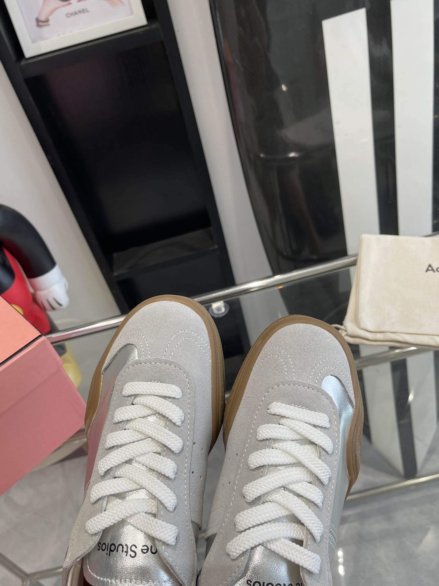 “AcneStudios 2024ss New Stars Tetsu White Sneakers: Leather and Skin Collage Design” - 图片 7
