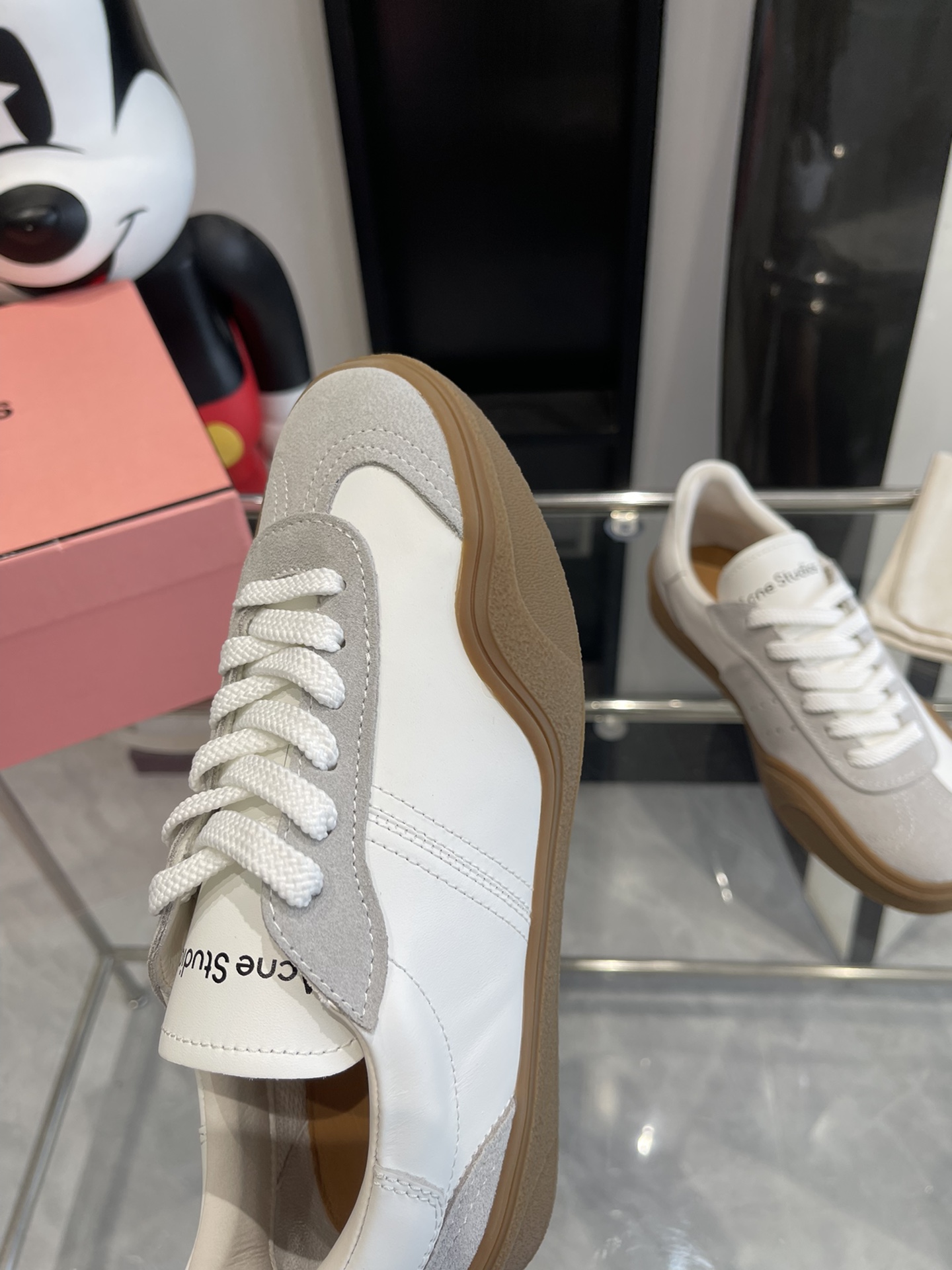 “AcneStudios 2024ss New Stars Tetsu Sneakers: Cozy Leather Design for All Seasons” - 图片 6