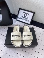 Chanel Chaussures Pantoufles Cuir de veau vache Peau mouton Collection printemps - été 1 Chanel Chaussures Pantoufles Cuir de veau vache Peau mouton Collection printemps – été