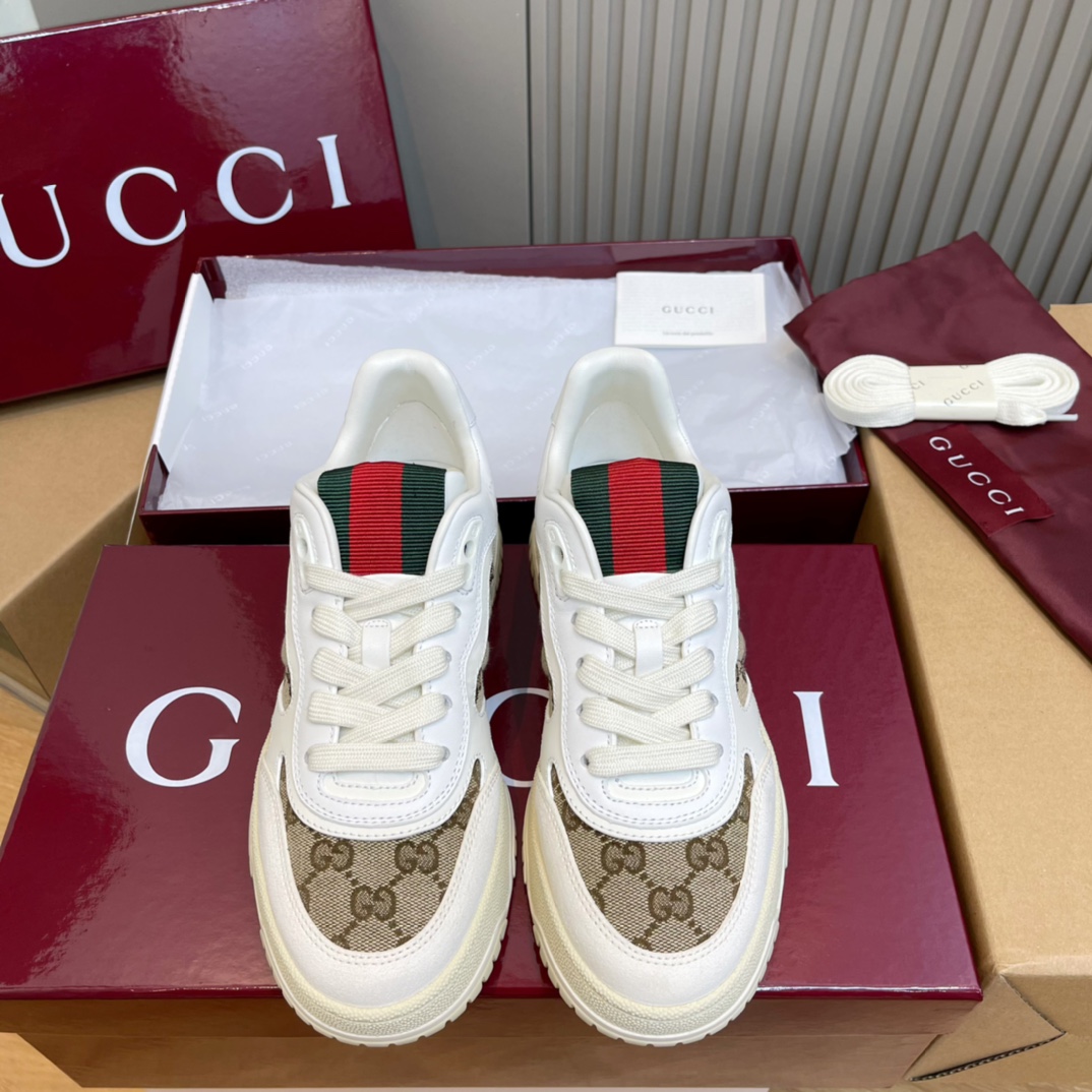GUCCI baskets à semelle épaisse cuir toile Double G blanc