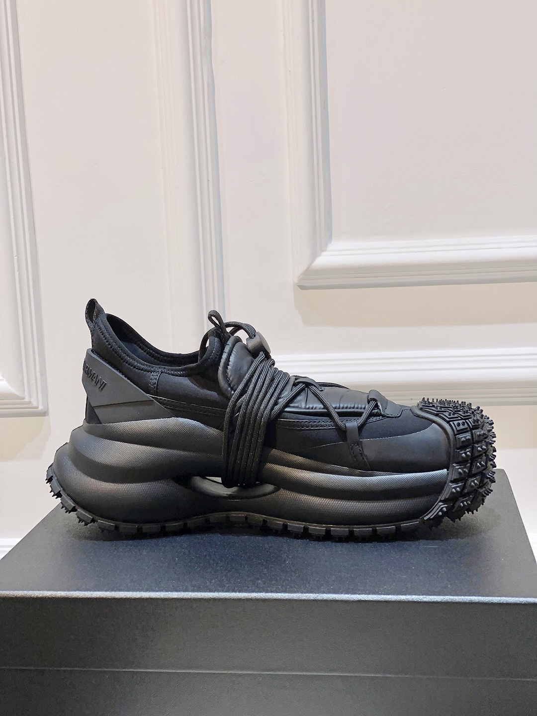 2024 Emporio Armani Men’s Thick Bottom Sneakers Overview - 图片 5