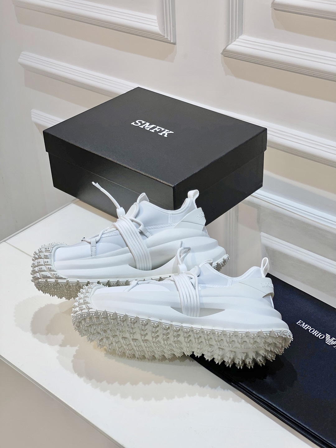 2024 Emporio Armani Men’s Sneakers: Futuristic Urban Style with Air Comfort - 图片 4