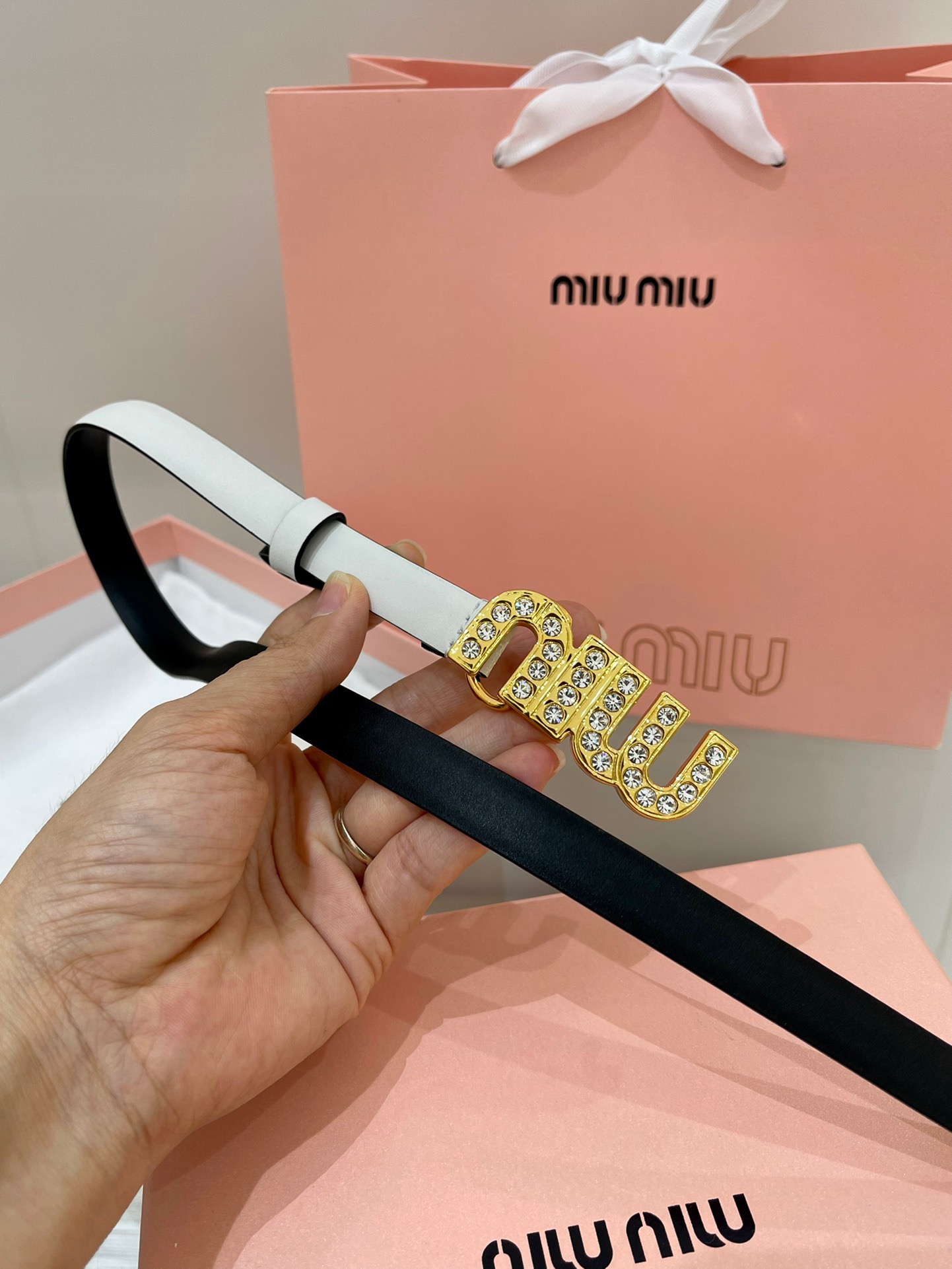 “Comparison: Miumiu vs. Miss Womens Leather Belts” - 图片 1