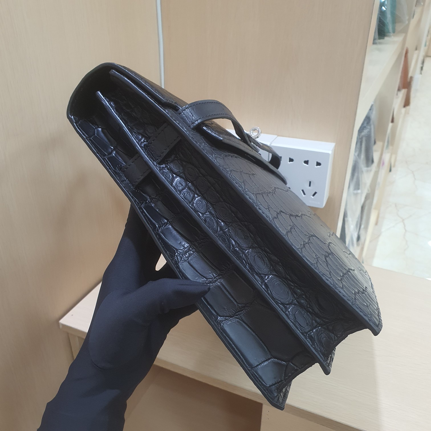Hermes Kelly Depeches Black crocodile embossed 25x8x5cm business