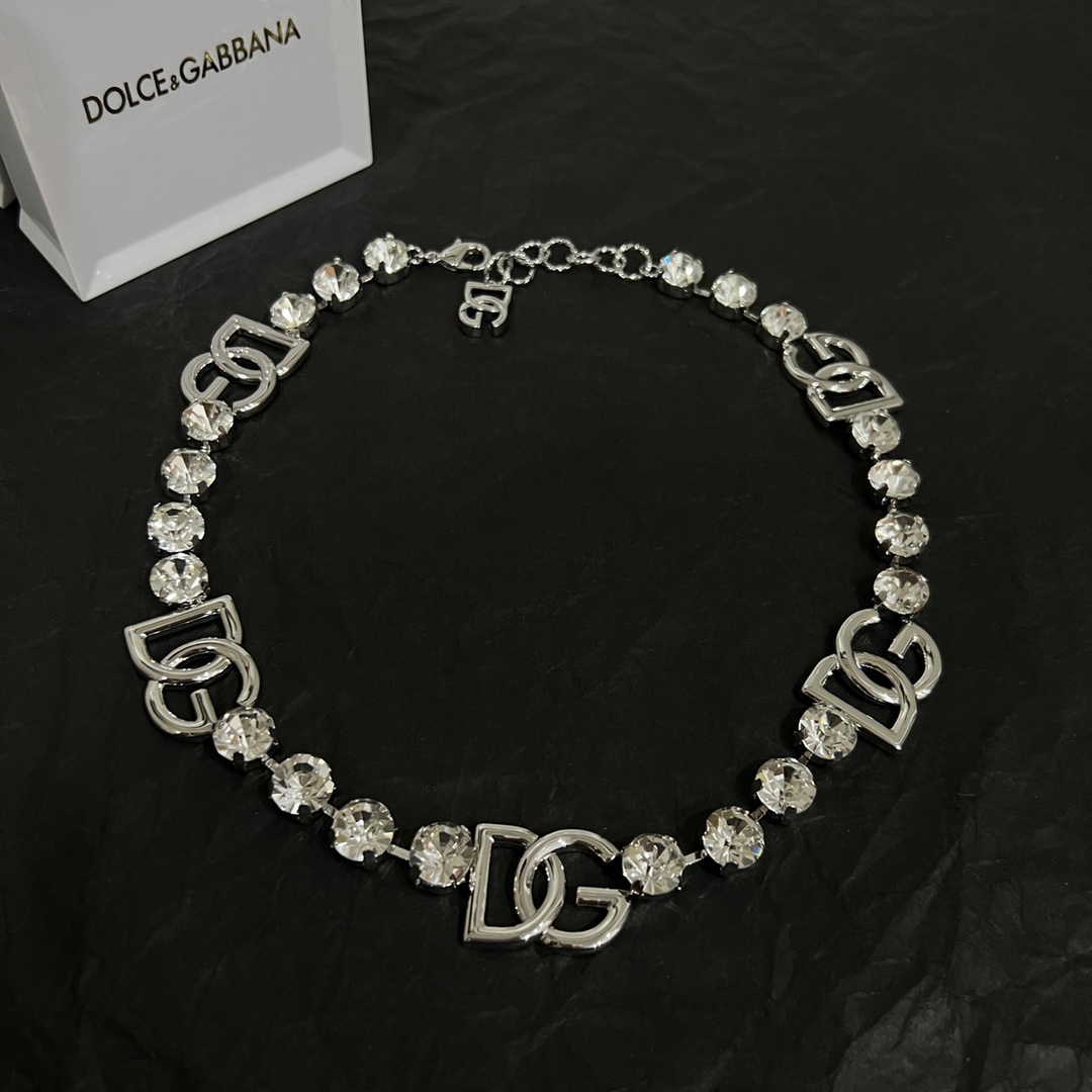 ¥480 Dolce & Gabbana Dugarbana DG necklace, elegance and precision design fashion for beauty。 - 图片 3