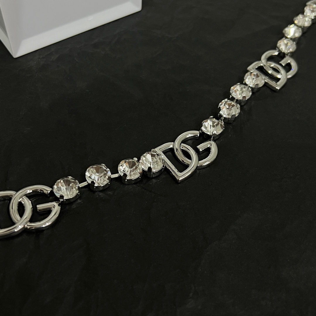 ¥480 Dolce & Gabbana Dugarbana DG necklace, elegance and precision design fashion for beauty。 - 图片 5