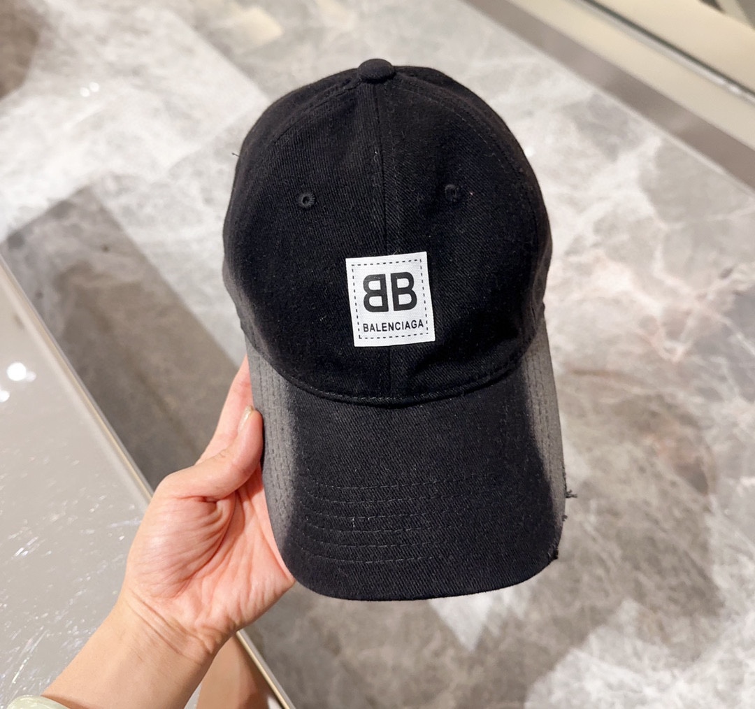 Balencia*a Nueva gorra de béisbol de Balenciaga 🧢 ¡Simple, moderna y súper bonita! Gorros: sombrero de pescador, gorra…