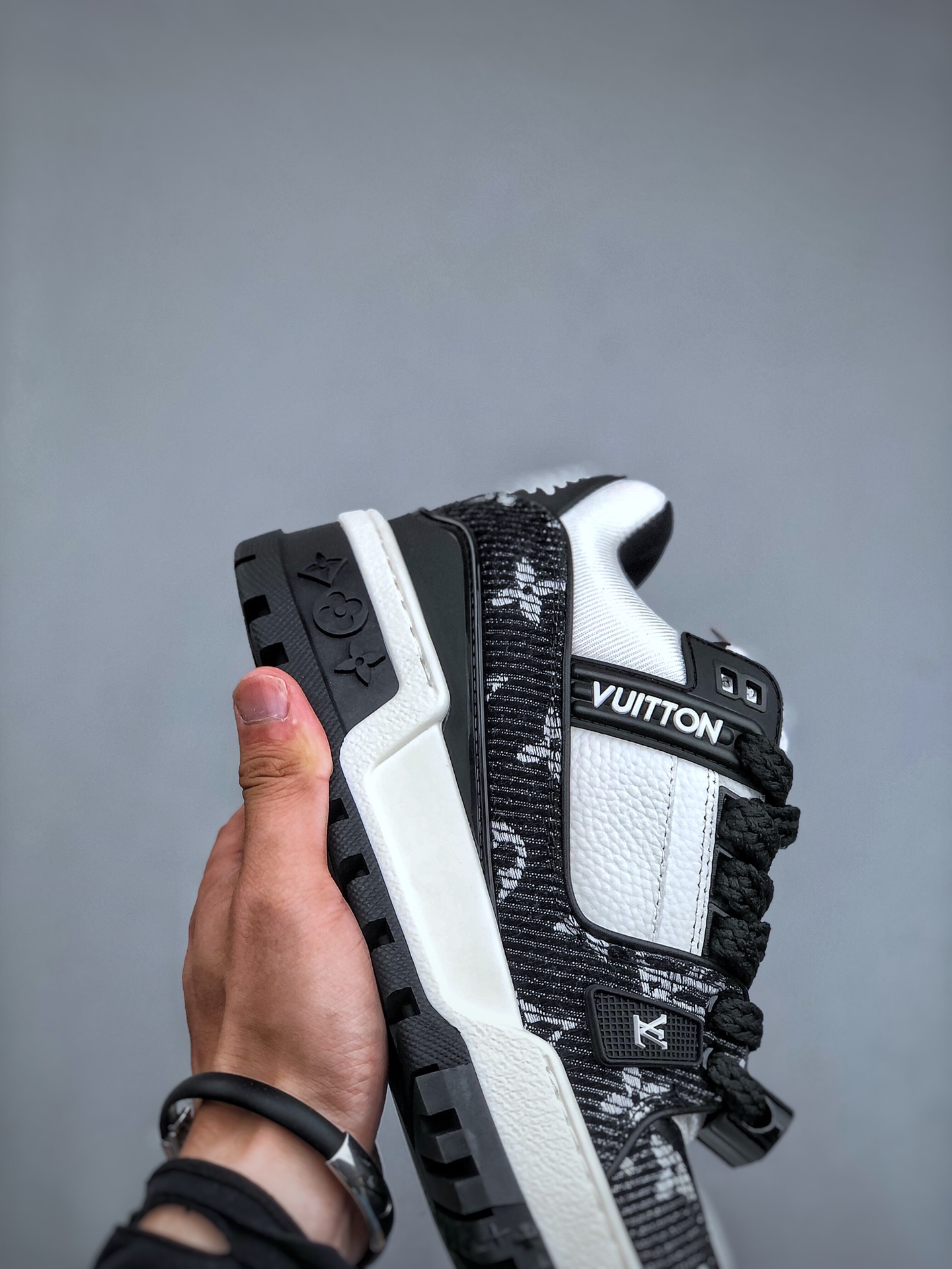420 广东原装品质版本 LV Trainer Maxi 小胖丁系列面包鞋驴牌24S时尚走秀款