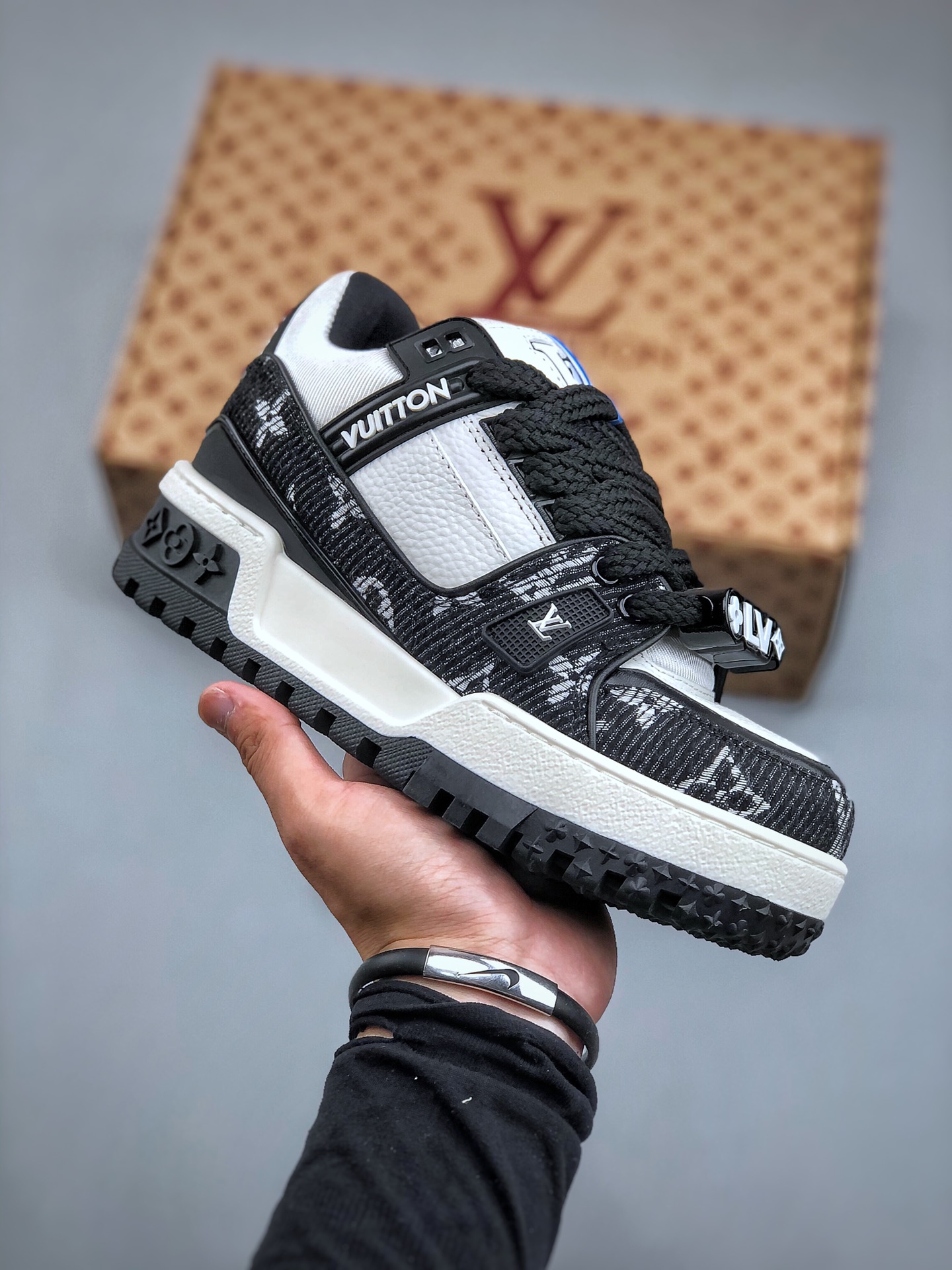420 广东原装品质版本 LV Trainer Maxi 小胖丁系列面包鞋驴牌24S时尚走秀款