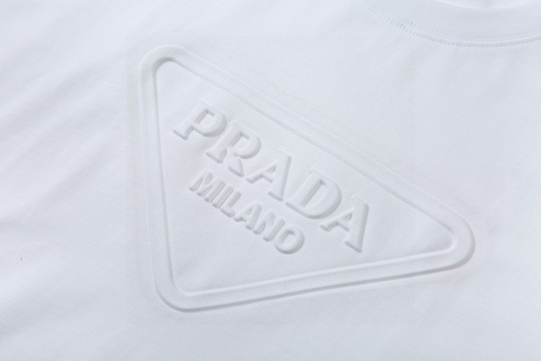 150 普拉达/Prada 夏季新款高端品质 经典三角压花字母logo圆领短袖T恤