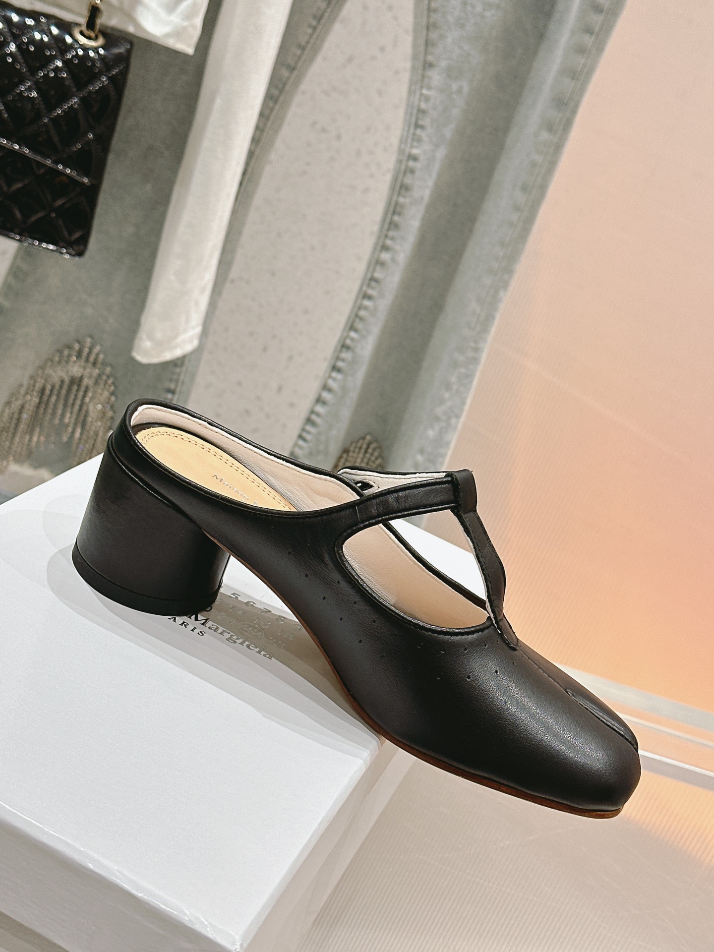 Top Quality Maison Margiela Ballerina Flat-Tabi Sole-Shoe Sandals in Cattle Skin, 35-40 Sizes