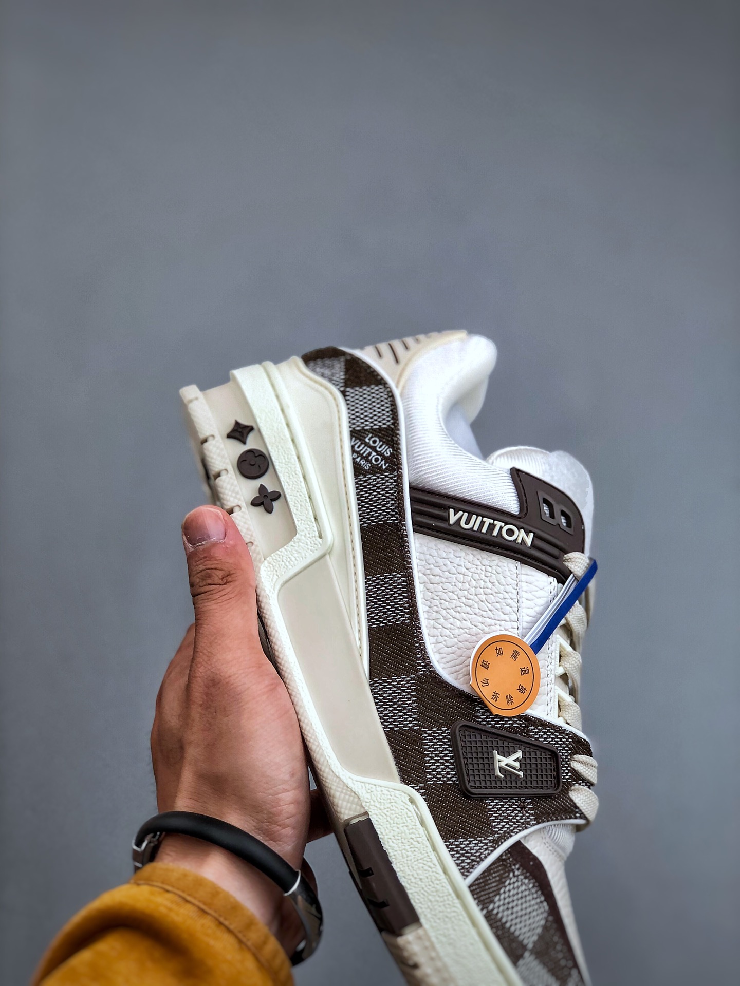 600 顶级版本 LV-路易-威登trainer 2024走秀最新款