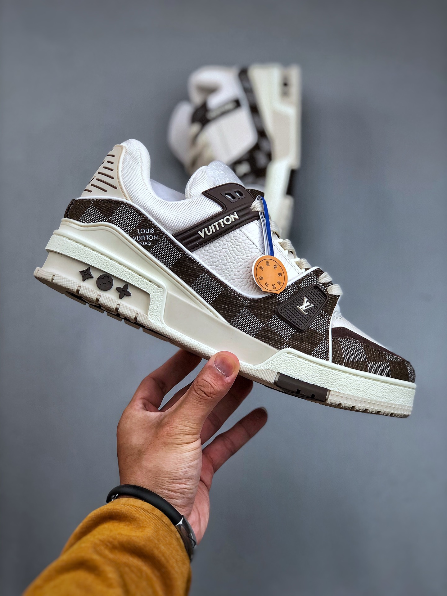 600 顶级版本 LV-路易-威登trainer 2024走秀最新款