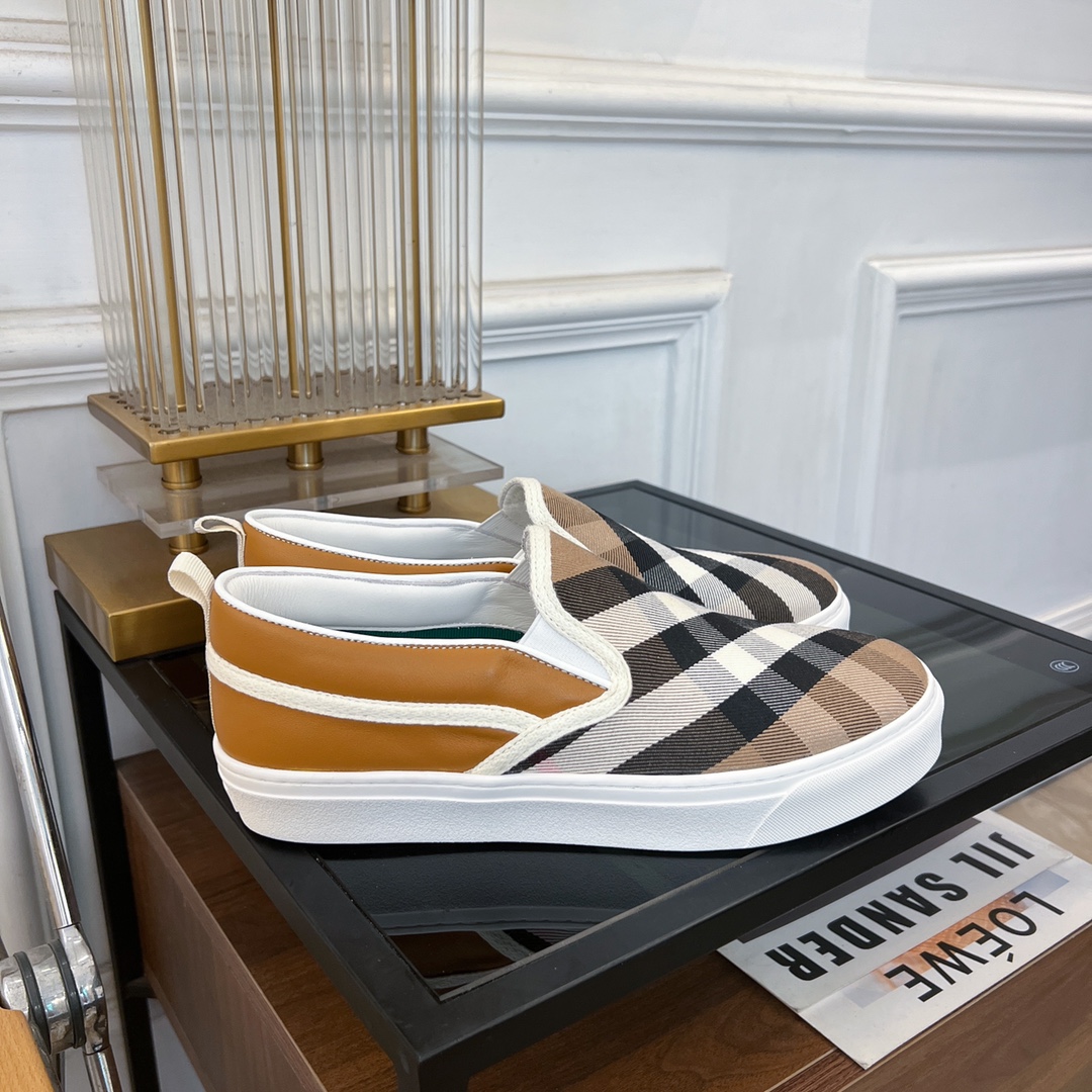 2024 Burberry Lovers Collection: BBR Classic Series with Rare Materials. - 图片 3