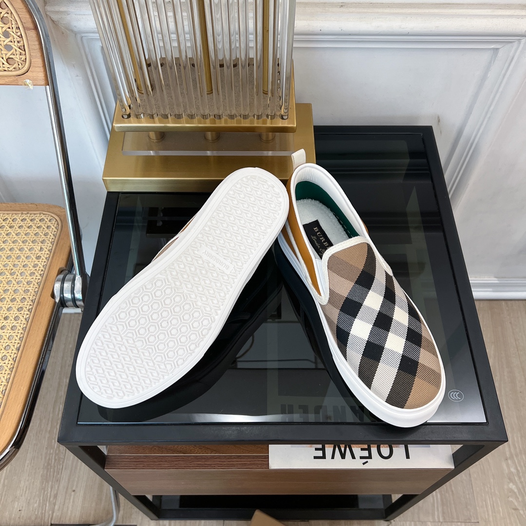 2024 Burberry Lovers Collection: BBR Classic Series with Rare Materials. - 图片 9