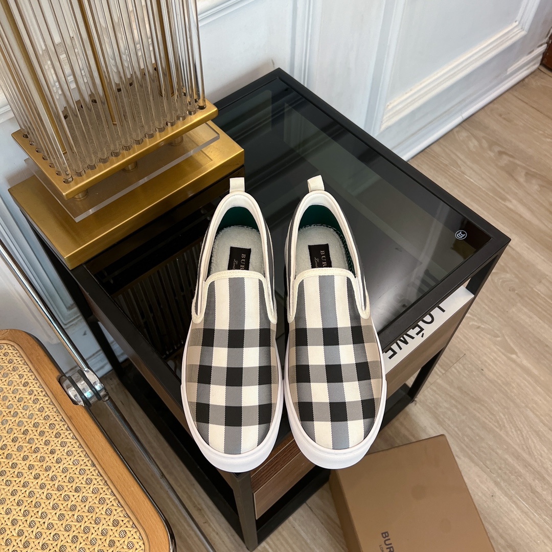 2024 Burberry Lovers Collection: BBR Classic Series with Rare Materials