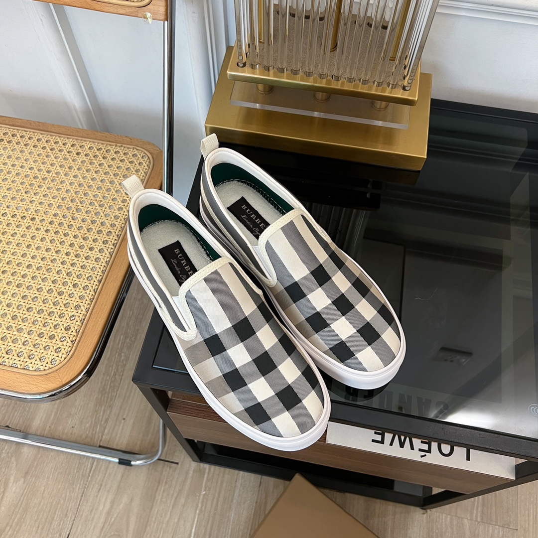 2024 Burberry Lovers Collection: BBR Classic Series with Rare Materials - 图片 7