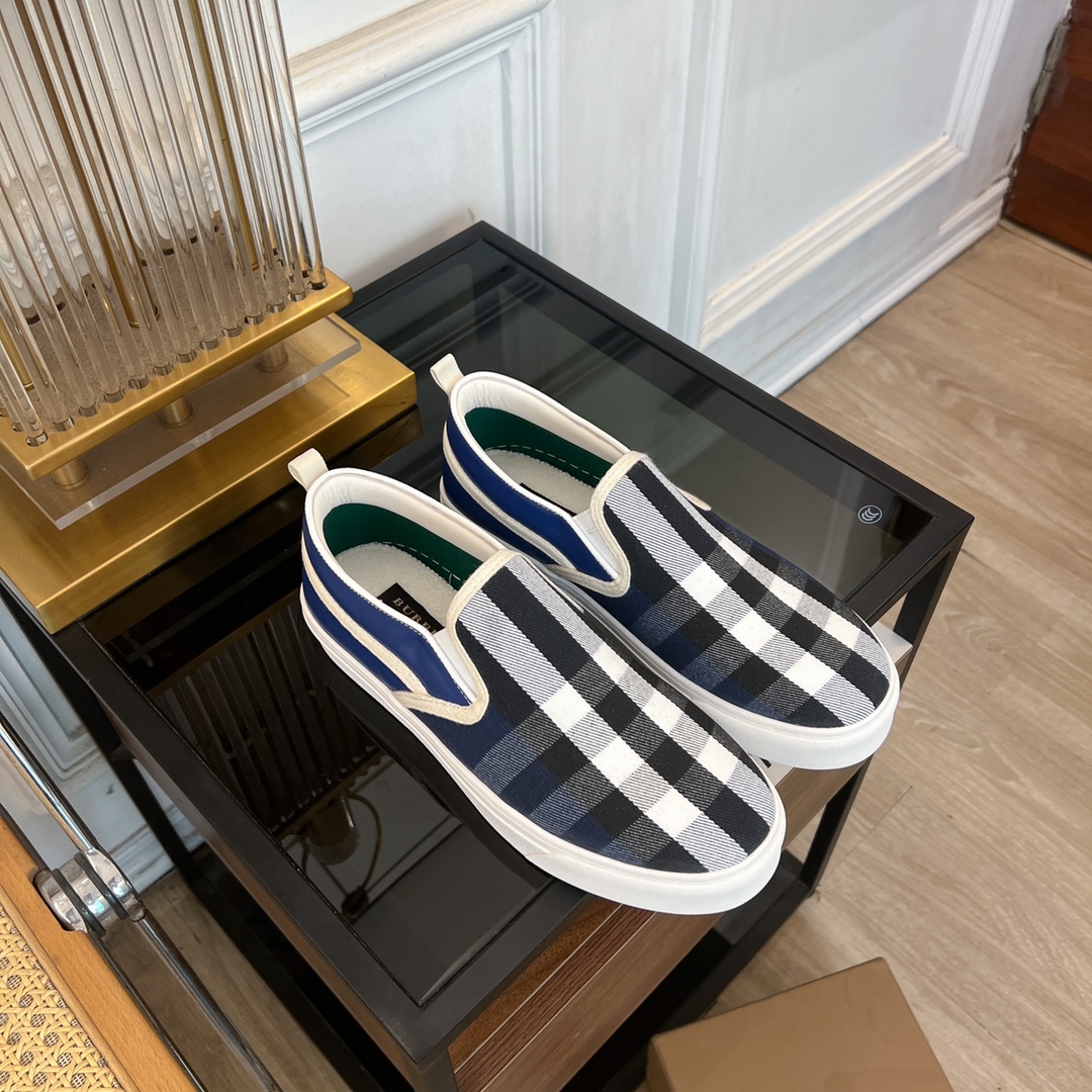 2024 Burberry Lovers Collection: Vintage Cotton and Italian Leather Details. - 图片 2