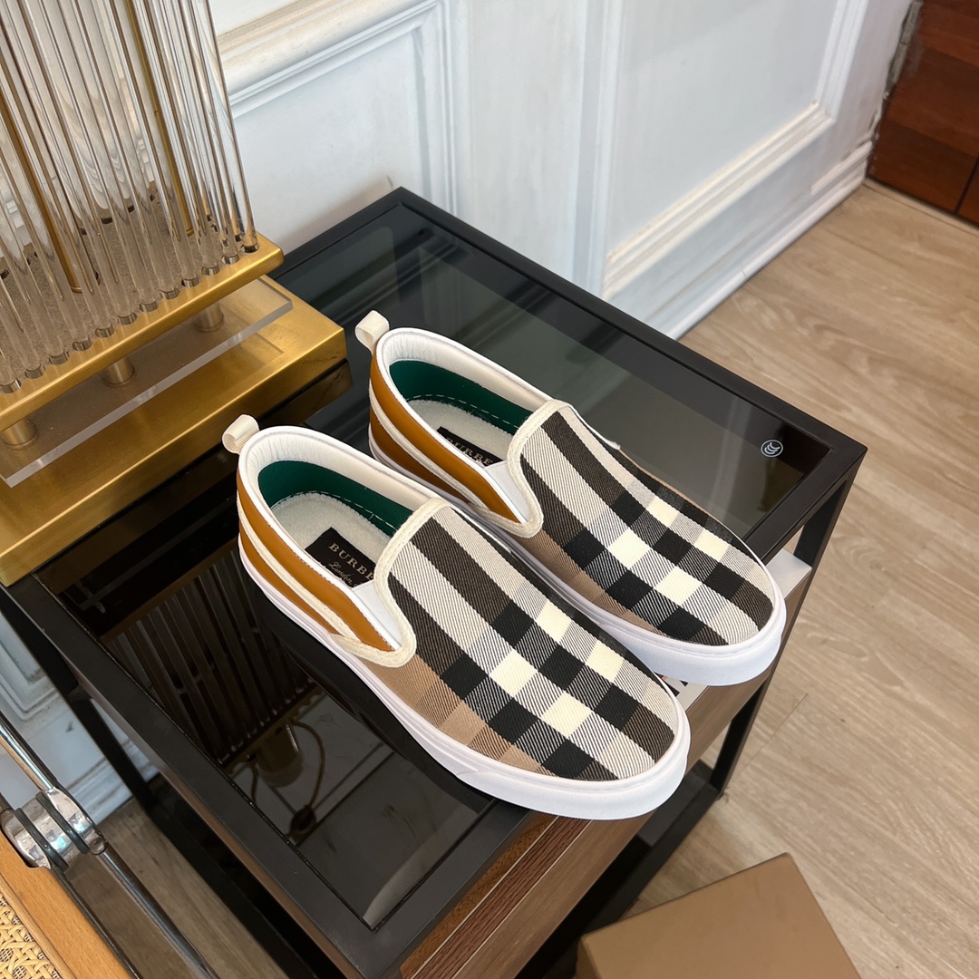 2024 Burberry Lovers Collection: BBR Classic Series in Rare Materials - 图片 2