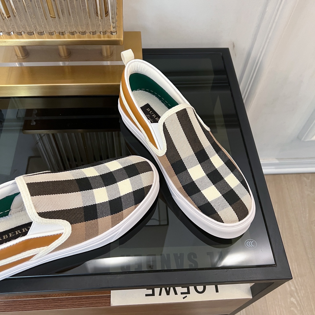 2024 Burberry Lovers Collection: BBR Classic Series in Rare Materials - 图片 8