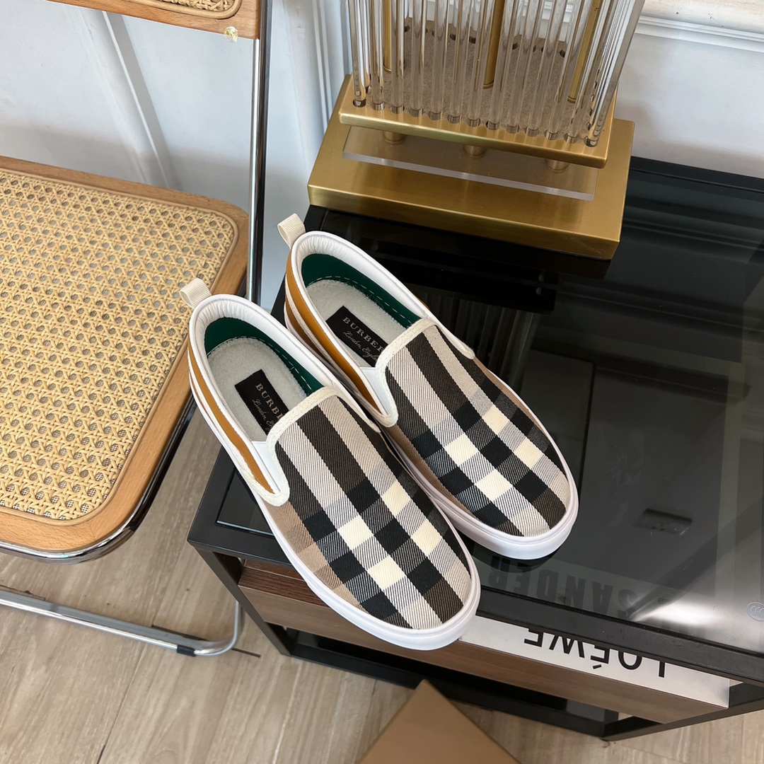 2024 Burberry Lovers Collection: BBR Classic Series in Rare Materials - 图片 7