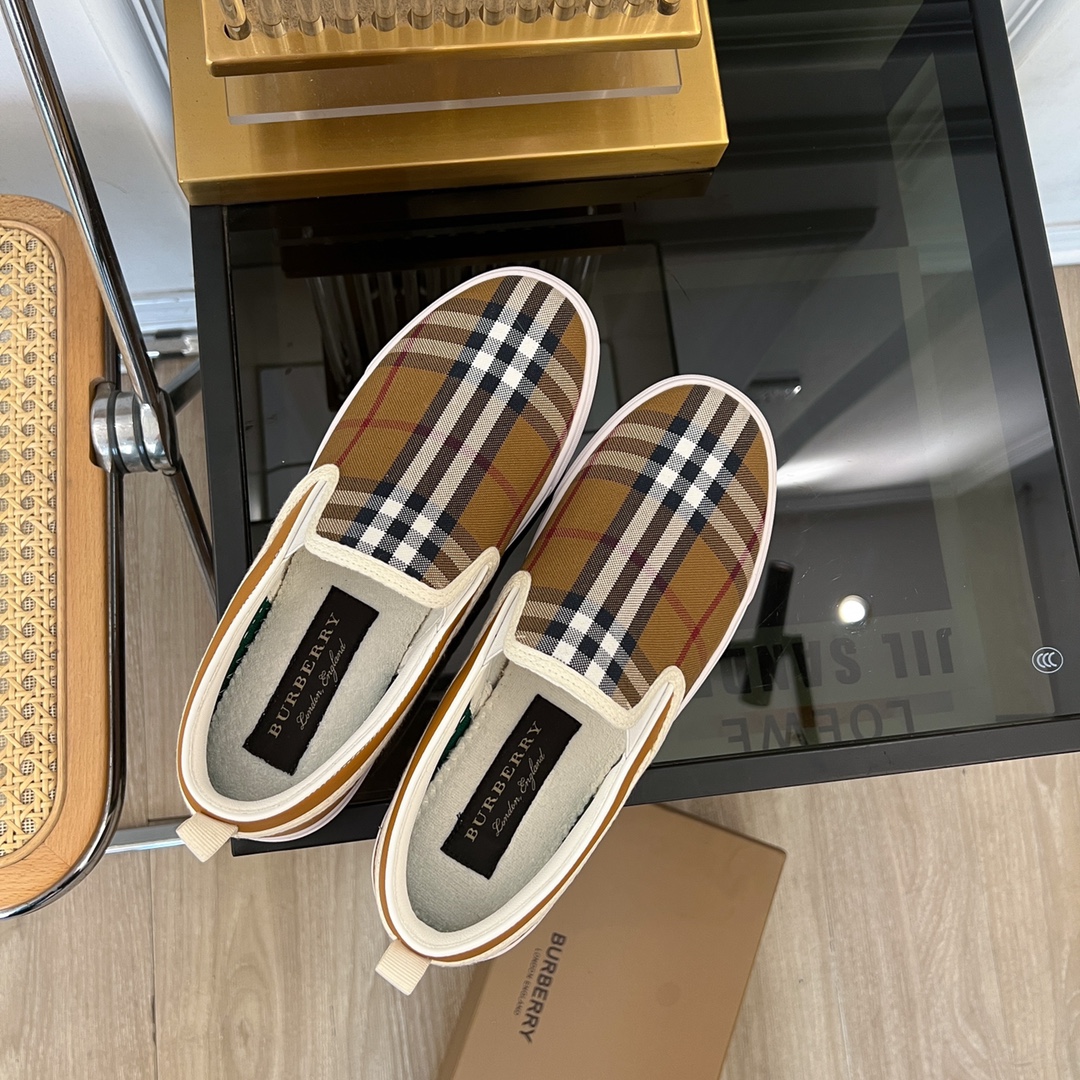 2024 Burberry Lovers Collection: BBR Classic Series with Rare Materials. - 图片 5