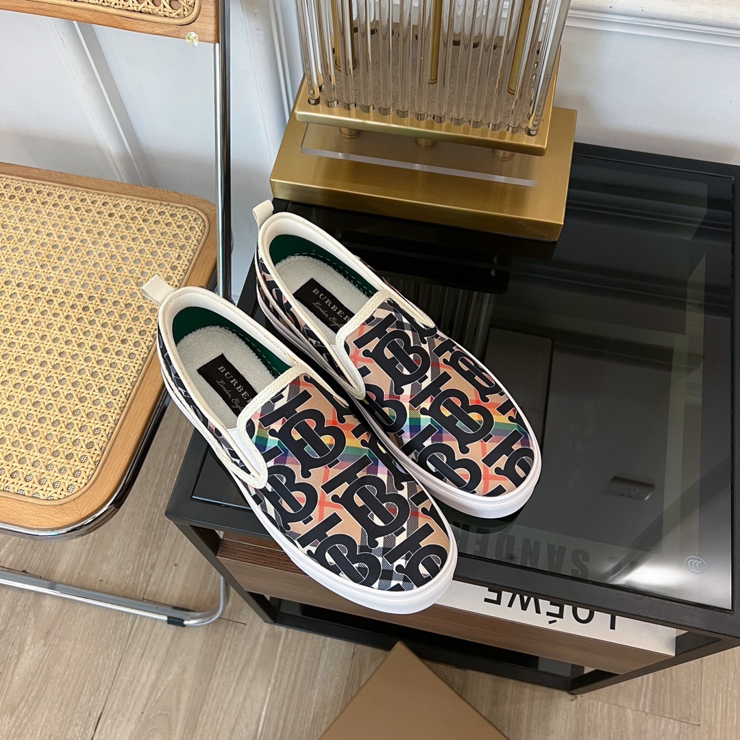 2024 Burberry Lovers Collection: Vintage Cotton and Leather Shoes. - 图片 7