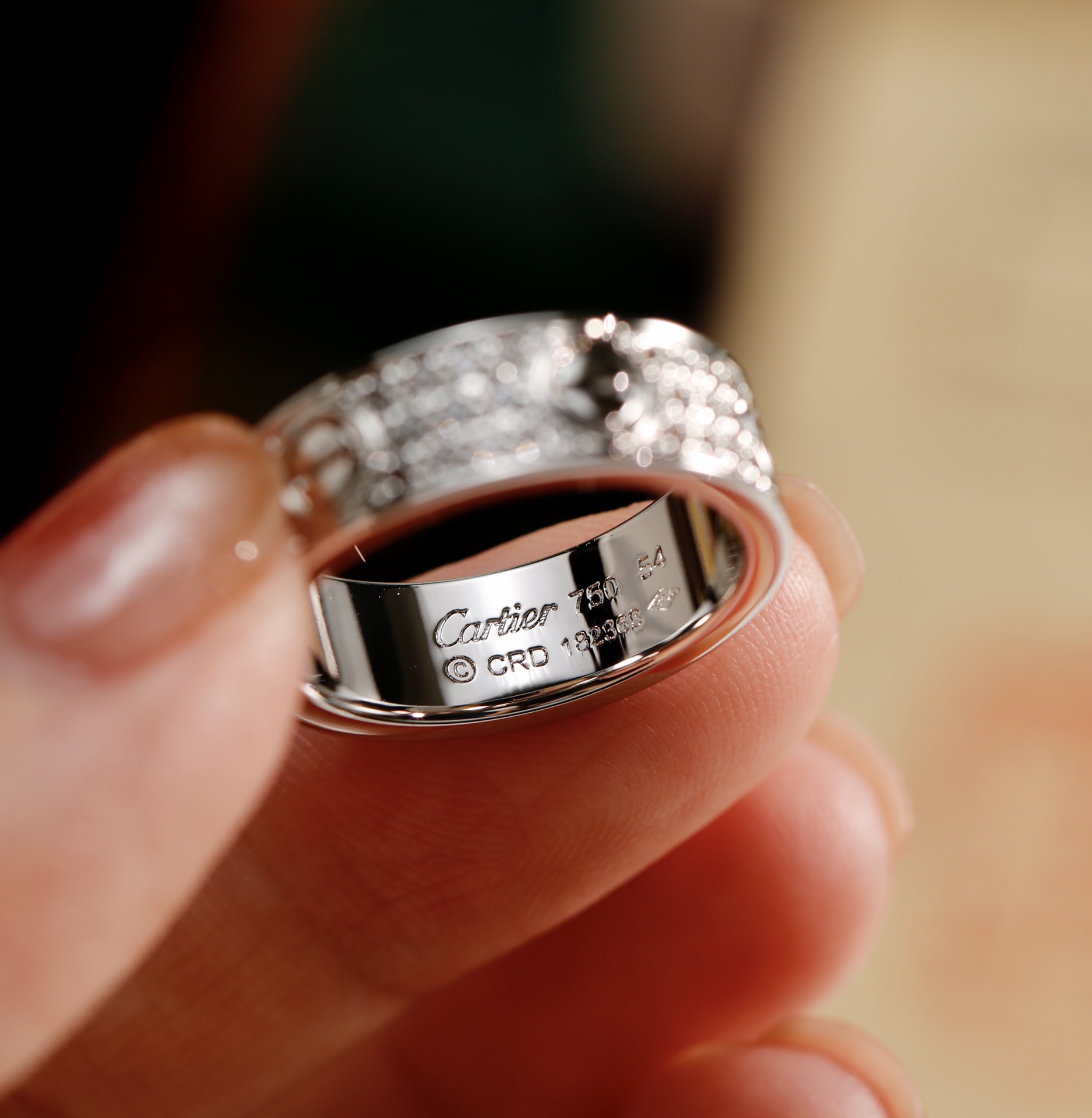 Cartier Cartier 卡家宽版满天星三排六钻戒指