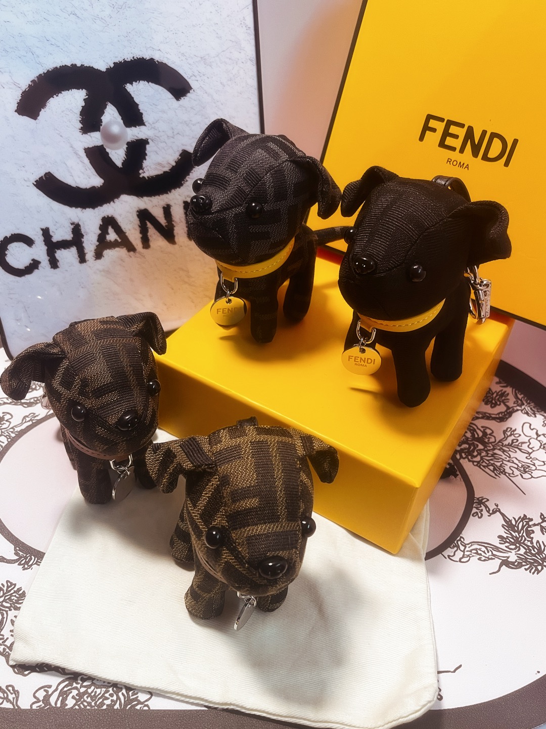 F147 – Unique Dog Pack with Imported Steel Hardware and FENDI Sticker - 图片 8