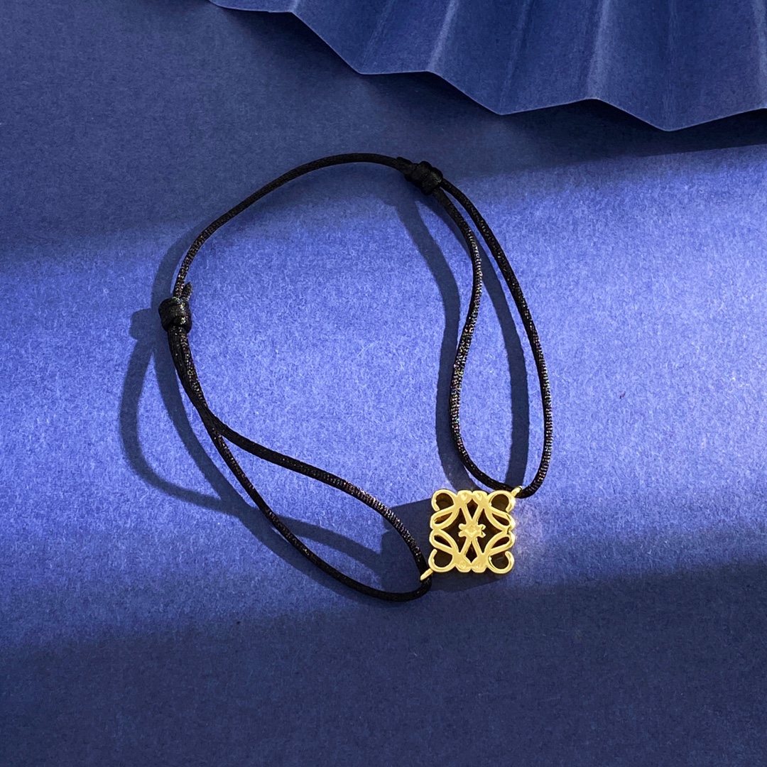 Loewe Fashion Jewelry Collection: Square Geometry in 16 Colors with Brass Material - 图片 3