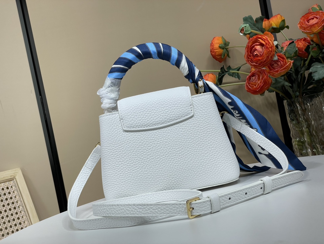 Louis Vuitton [Capucinesmini handbag] M24673 48865 (silk scarf wrist) LV Nautical series uses Taurillon cow leather and combines multiple nautica