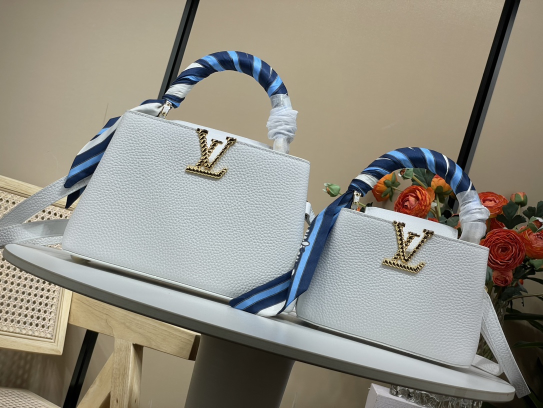Louis Vuitton [Capucinesmini handbag] M24673 48865 (silk scarf wrist) collection picture