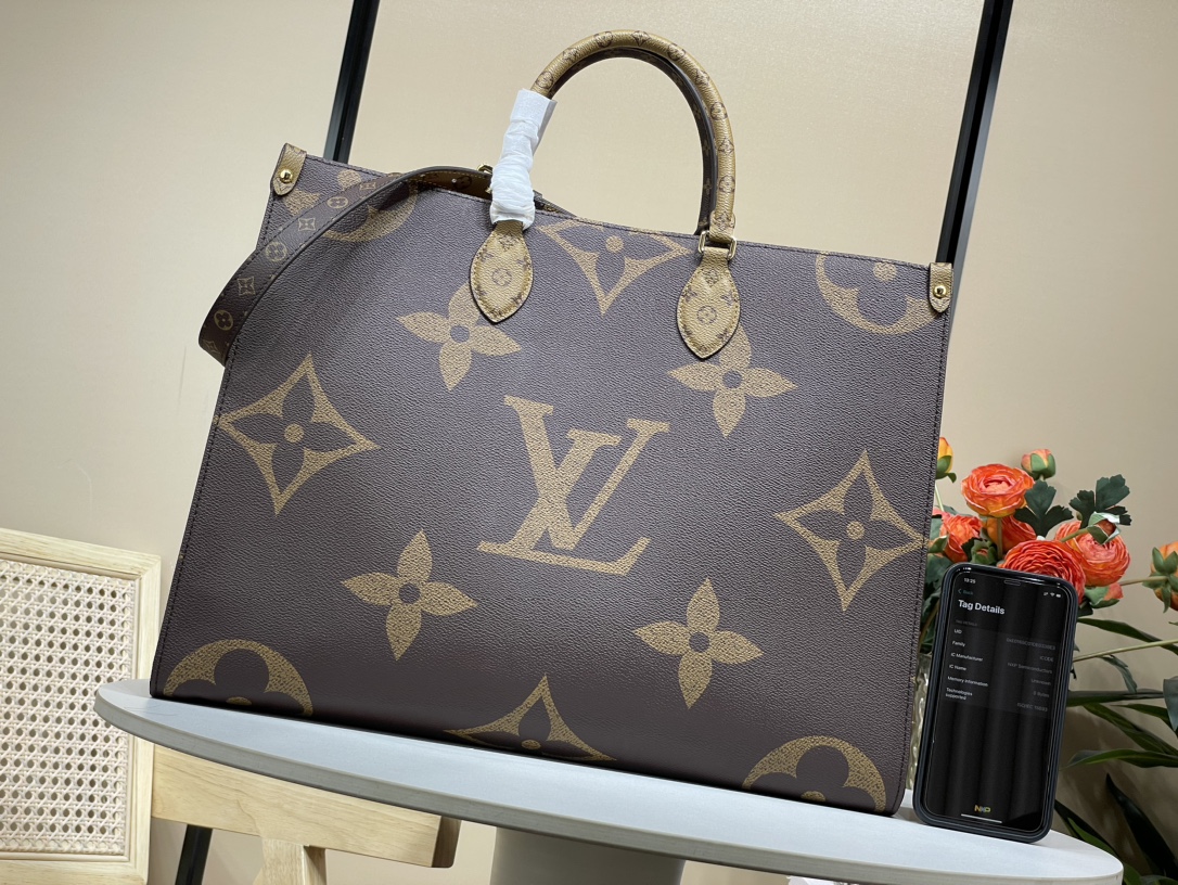 Louis Vuitton LV Onthego Sacs À Main Monogram Canvas Toile Fashion M46823