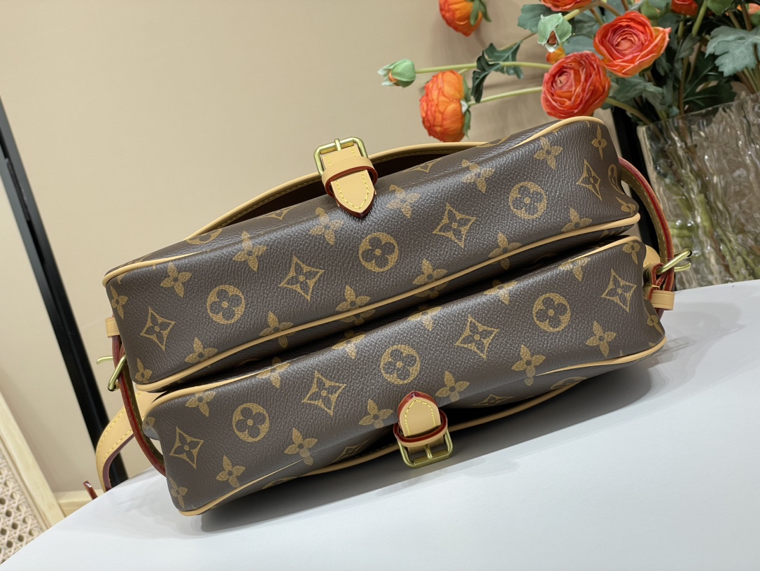 Louis Vuitton Saumur 手袋lv,包,女 9