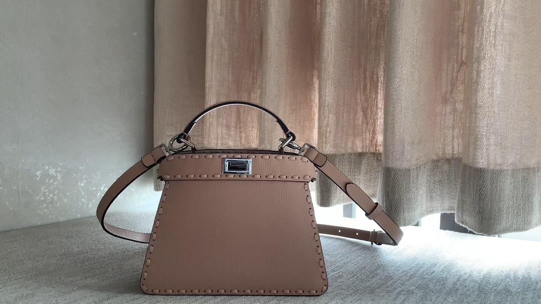 Fendi I See U Petite Small HandbagLight Pink